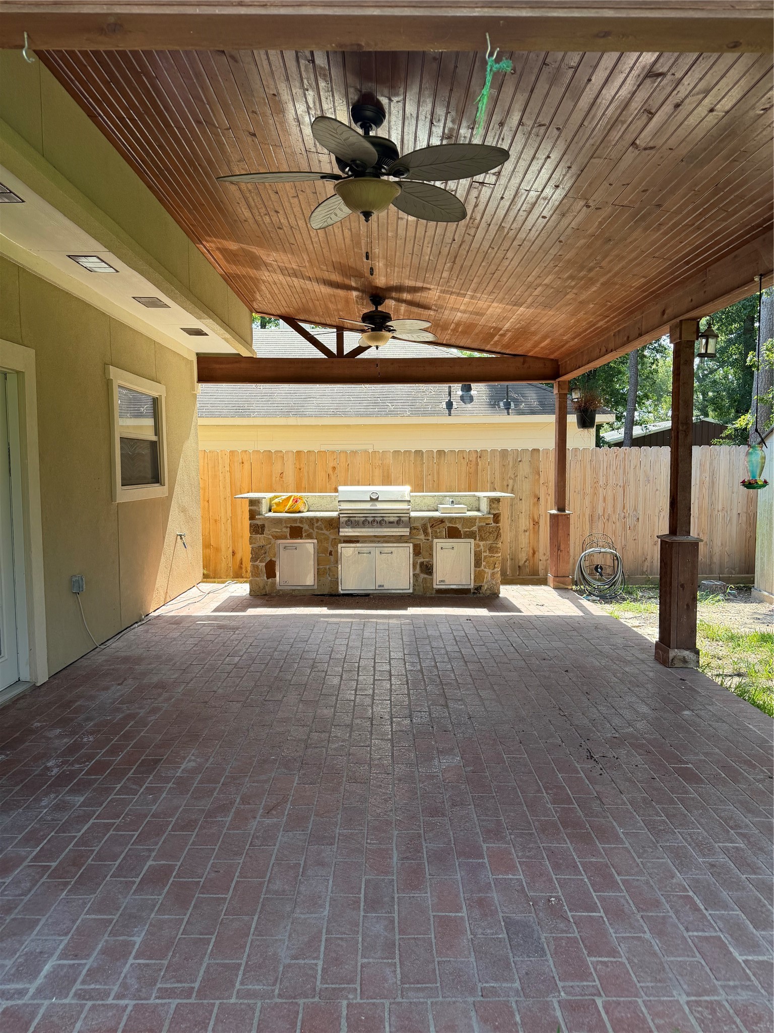 1523 Glen Oaks Drive Property Photo 23