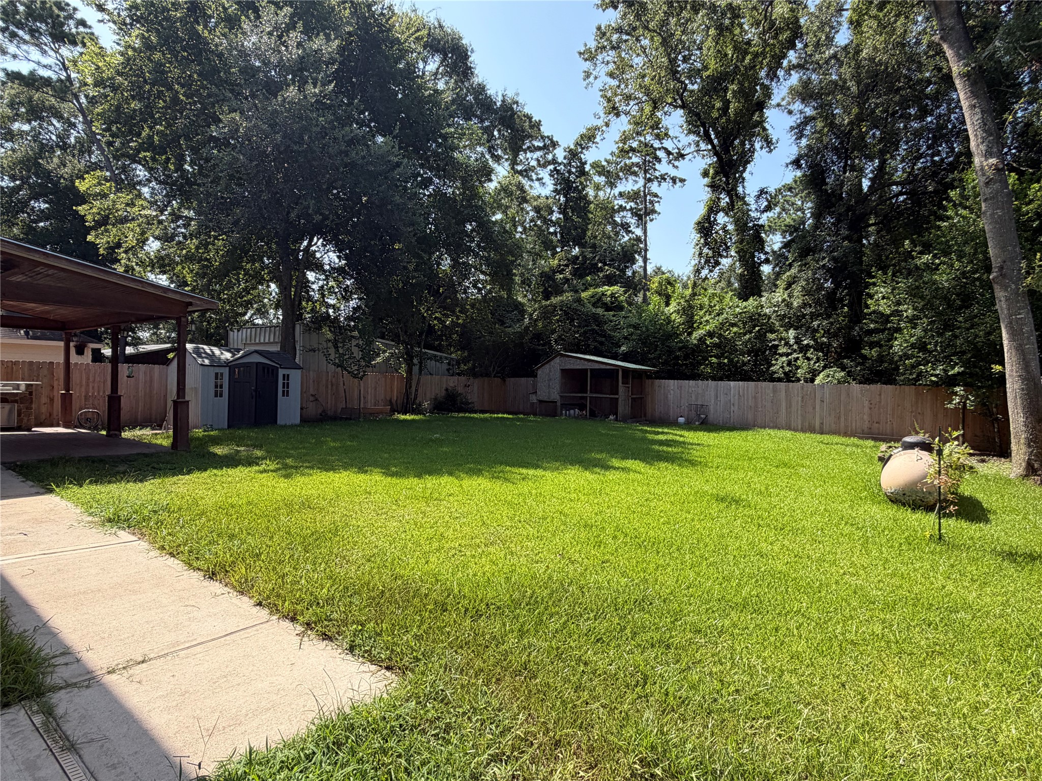 1523 Glen Oaks Drive Property Photo 27