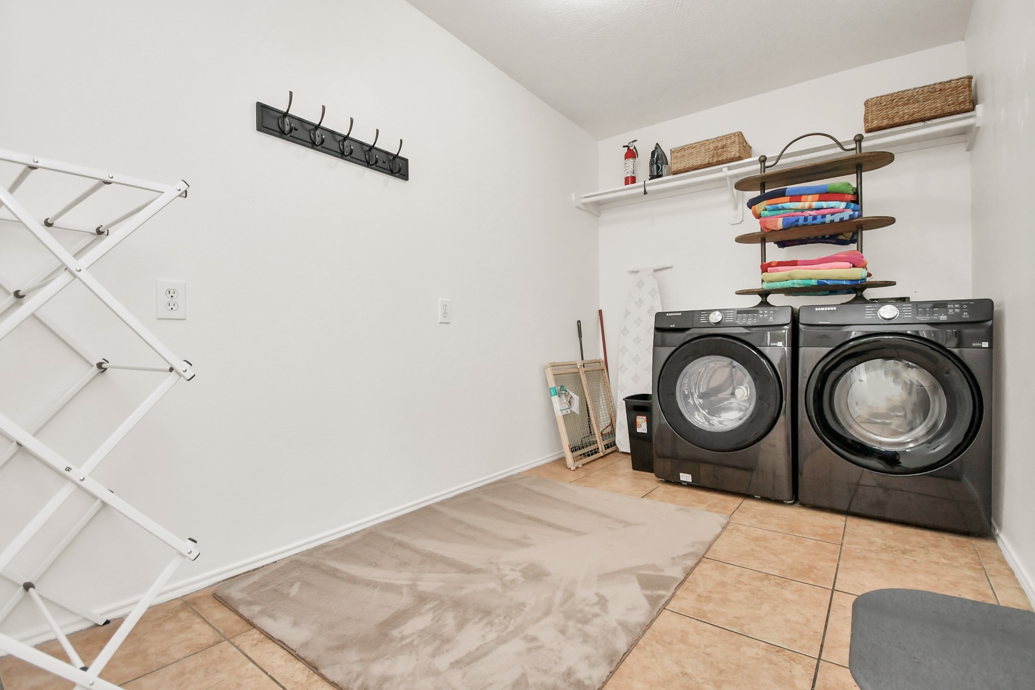 4827 Lazy Timbers Drive Property Photo 11