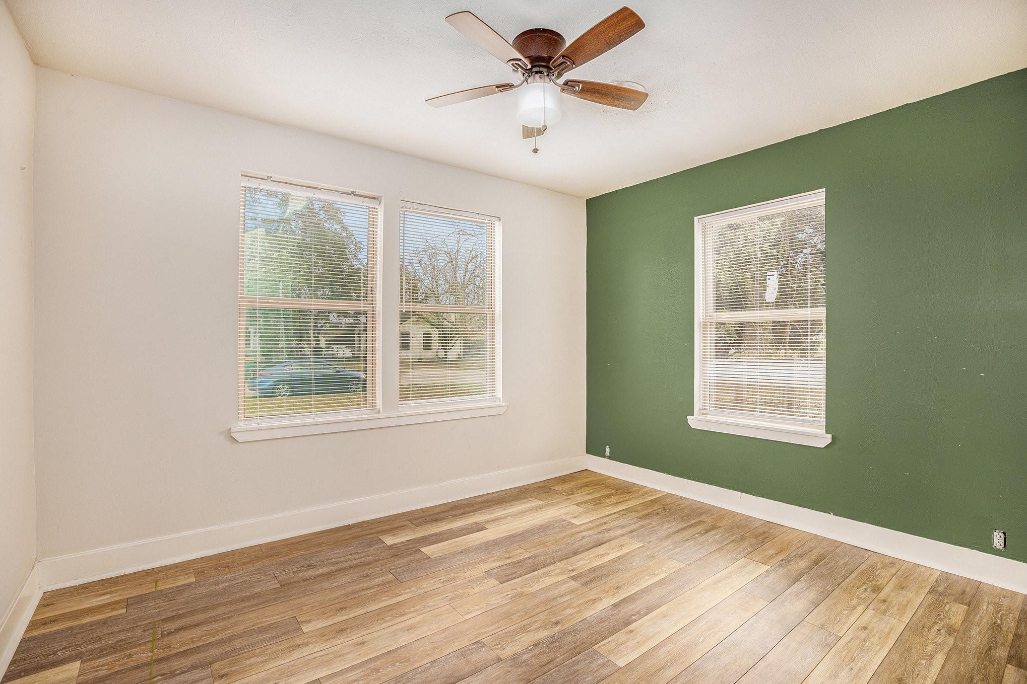 202 Beatrice Street Property Photo 4