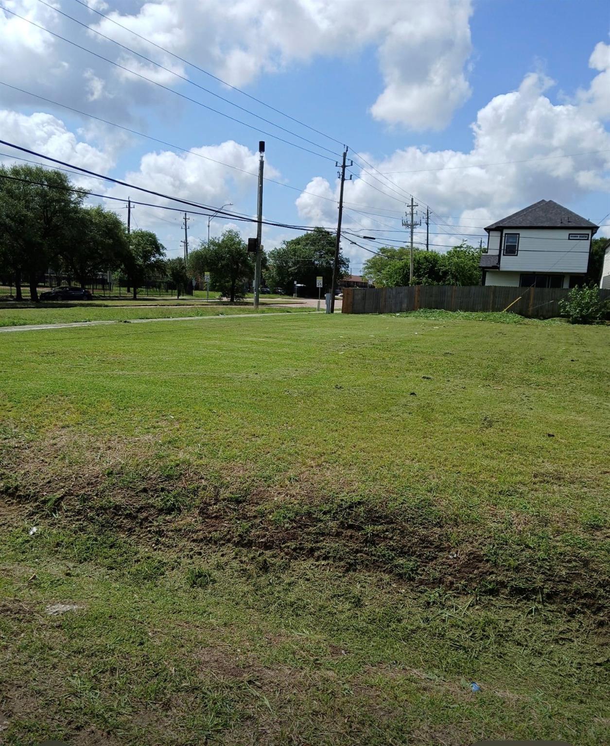3702 Tangerine Avenue, Houston Tx 77051 Property Photo 1