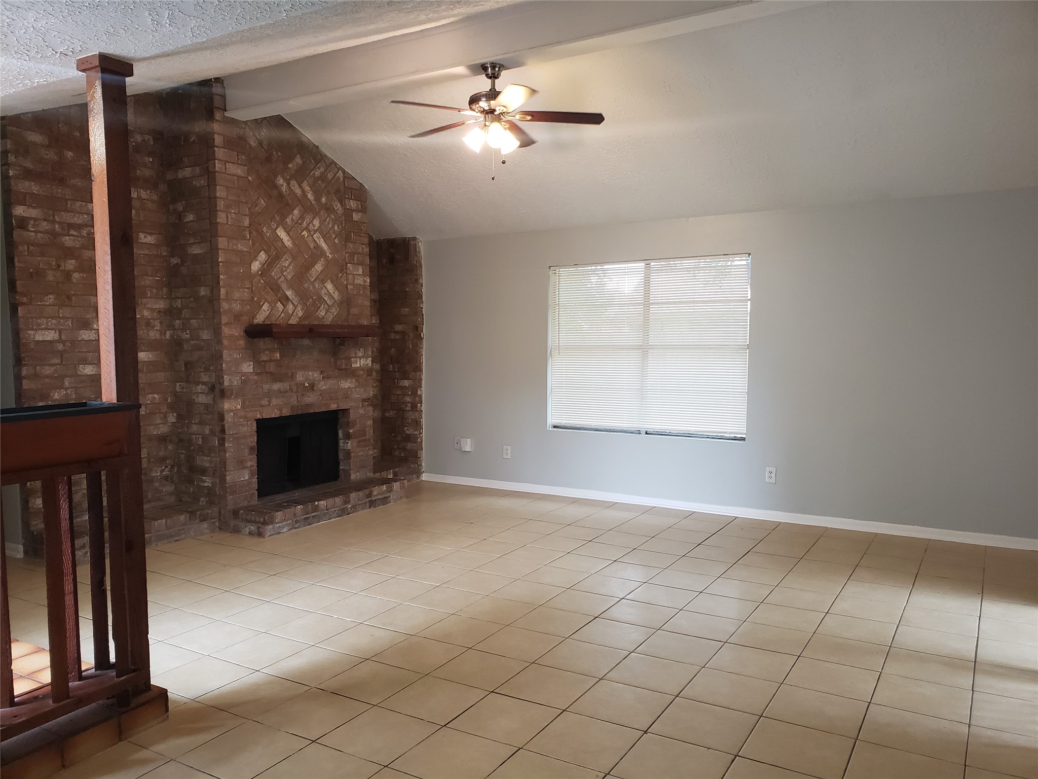 16315 Quail Place Drive Property Photo 2