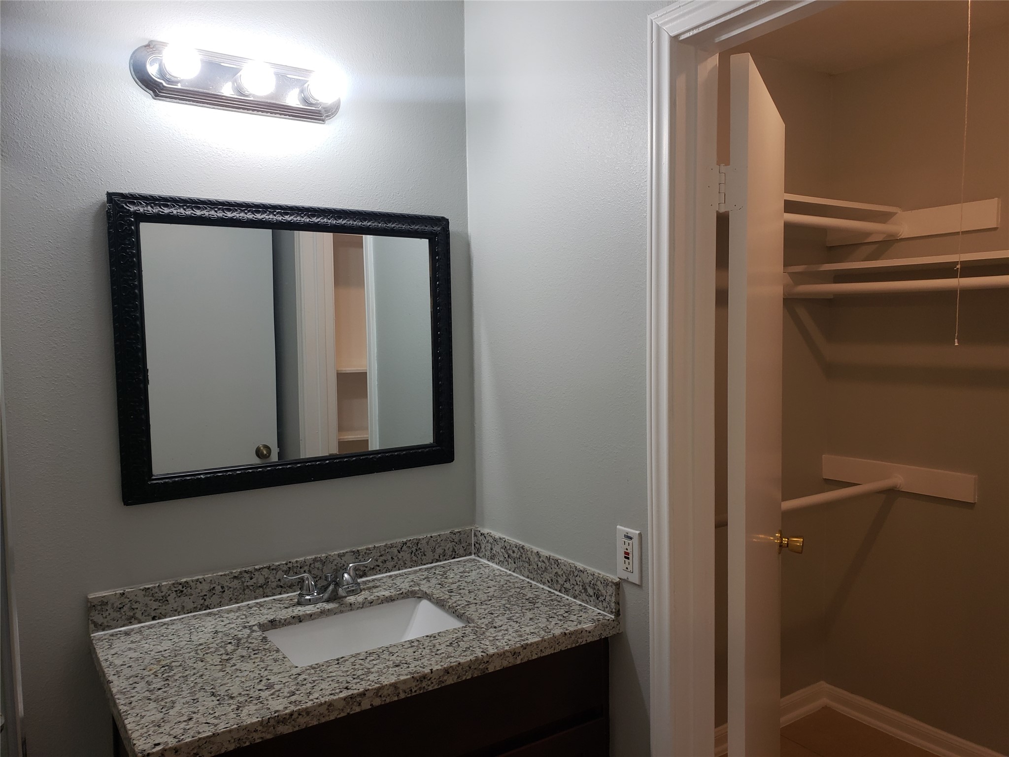16315 Quail Place Drive Property Photo 8