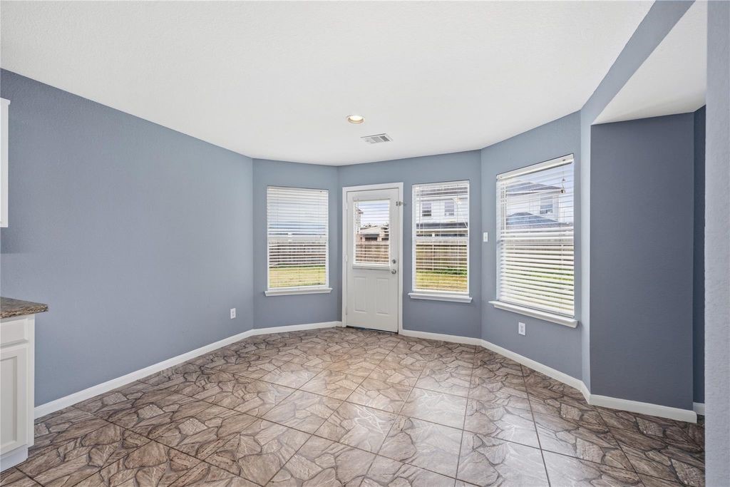 8143 Sanders Forest Court Property Photo 9