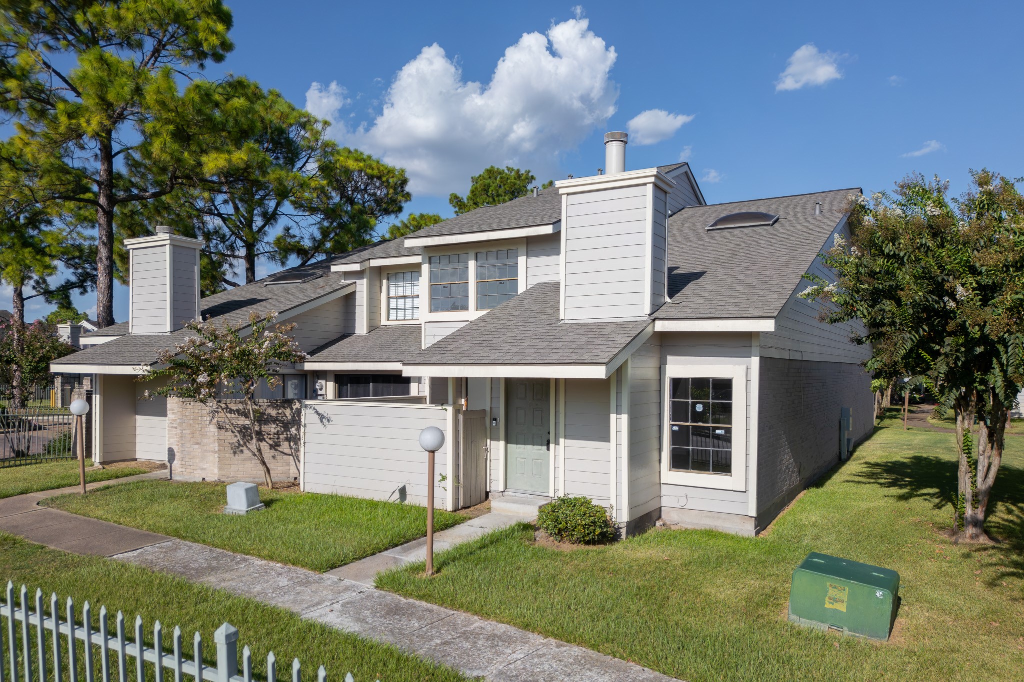 11901 Bob White Drive 16-842 Property Photo 1