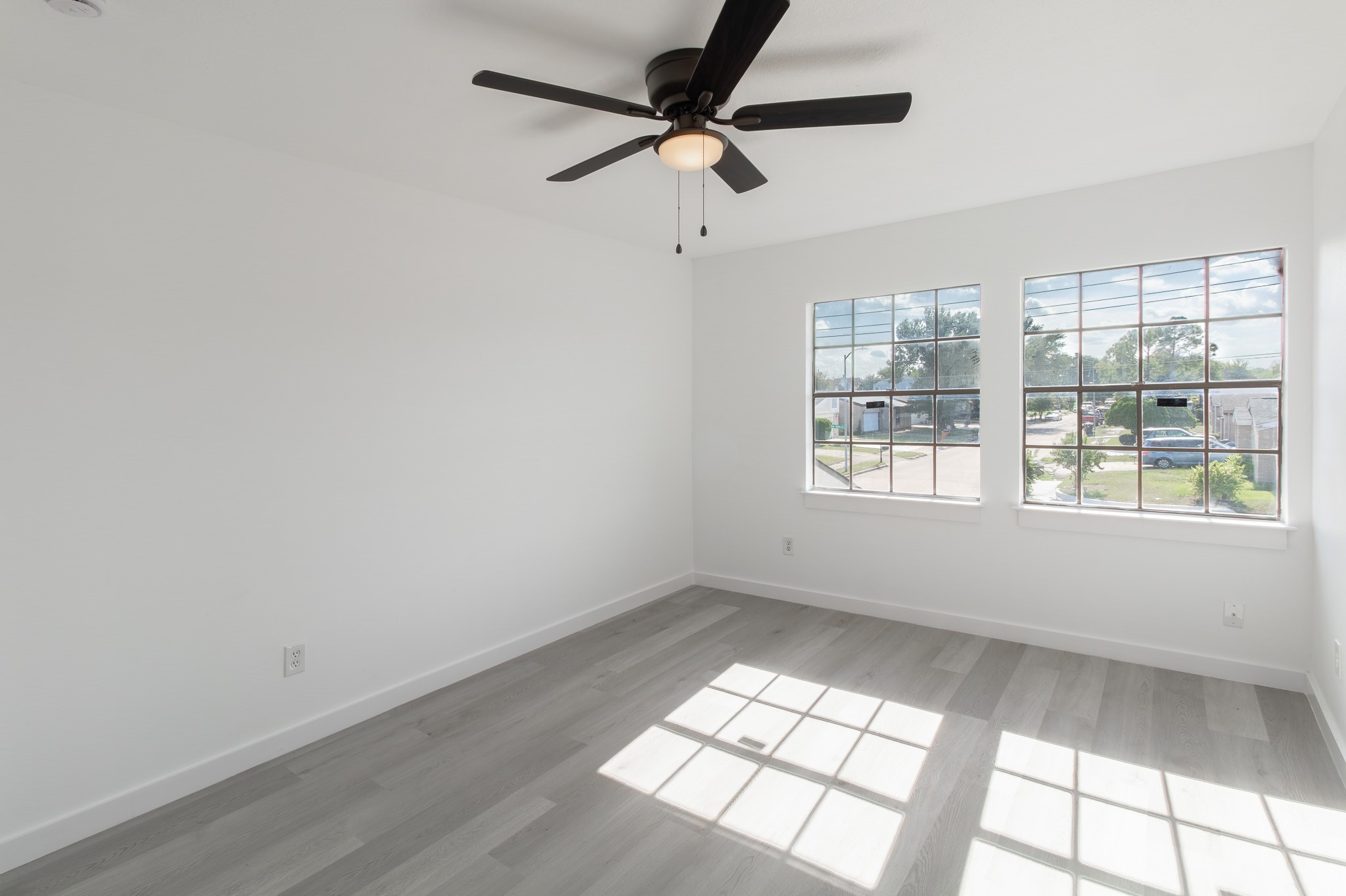11901 Bob White Drive 16-842 Property Photo 16