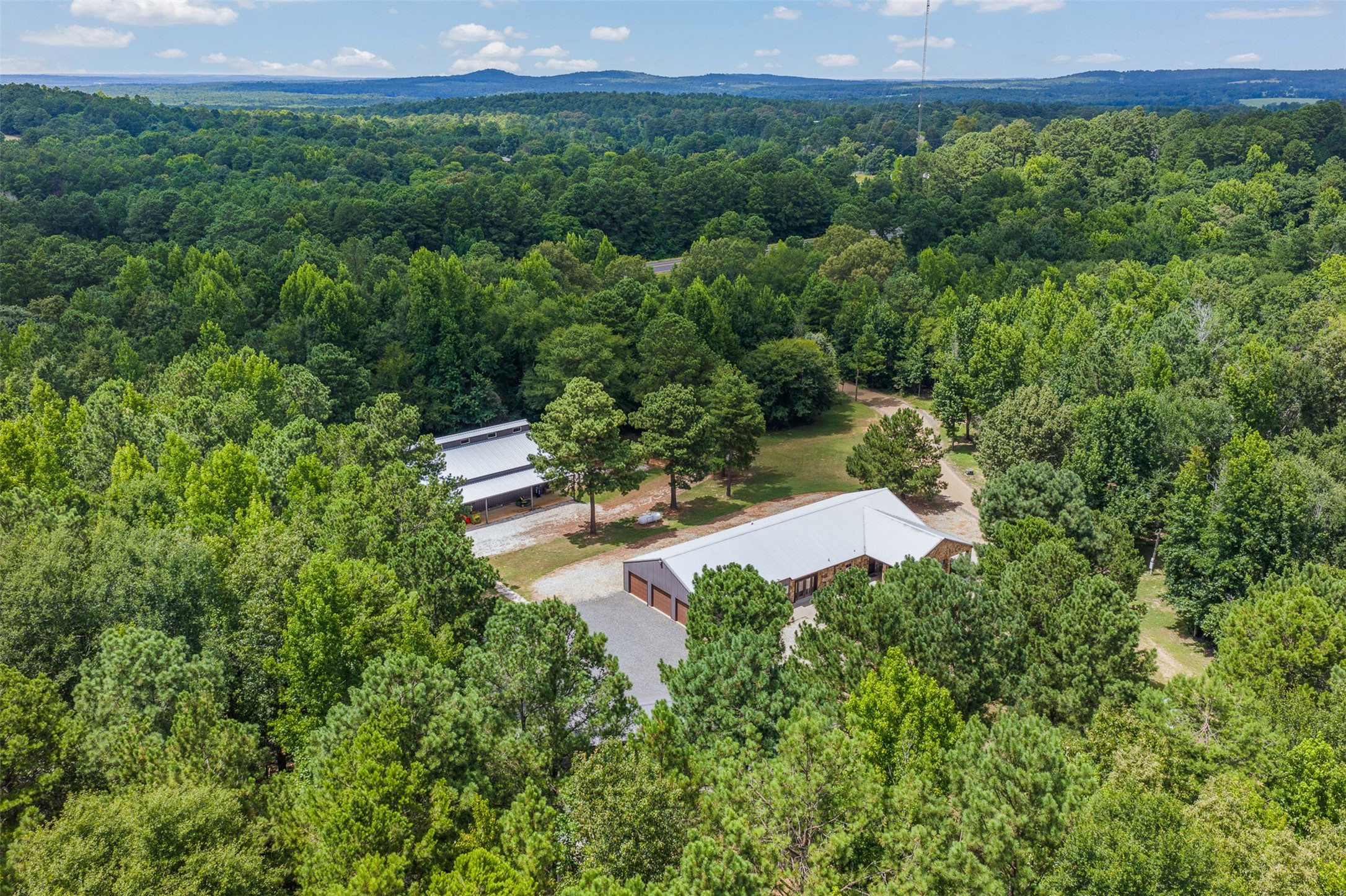 3814 Us Highway 79 W Property Photo 1