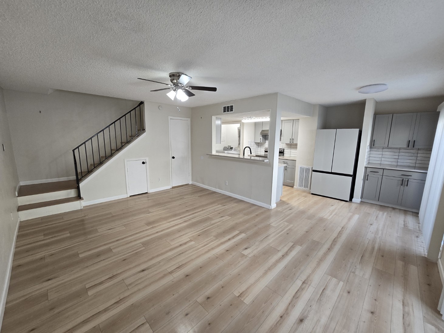 5640 Birchmont Drive C Property Photo