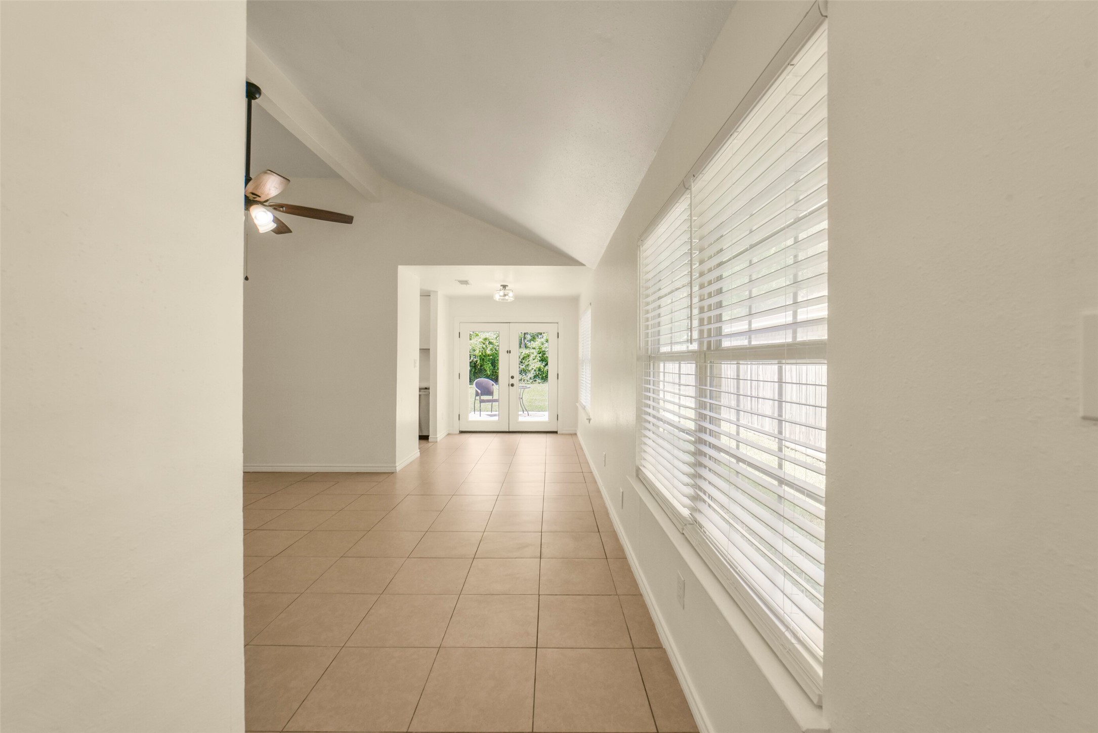18147 Dinner Creek Drive Property Photo 6