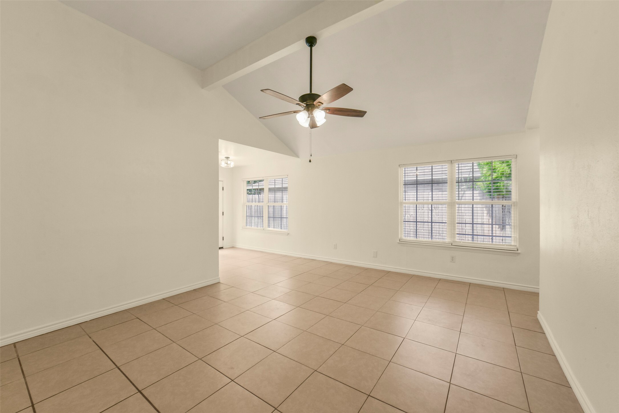 18147 Dinner Creek Drive Property Photo 11