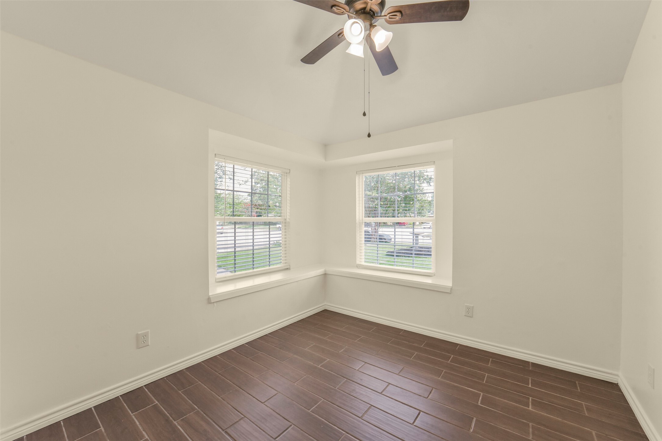 18147 Dinner Creek Drive Property Photo 19