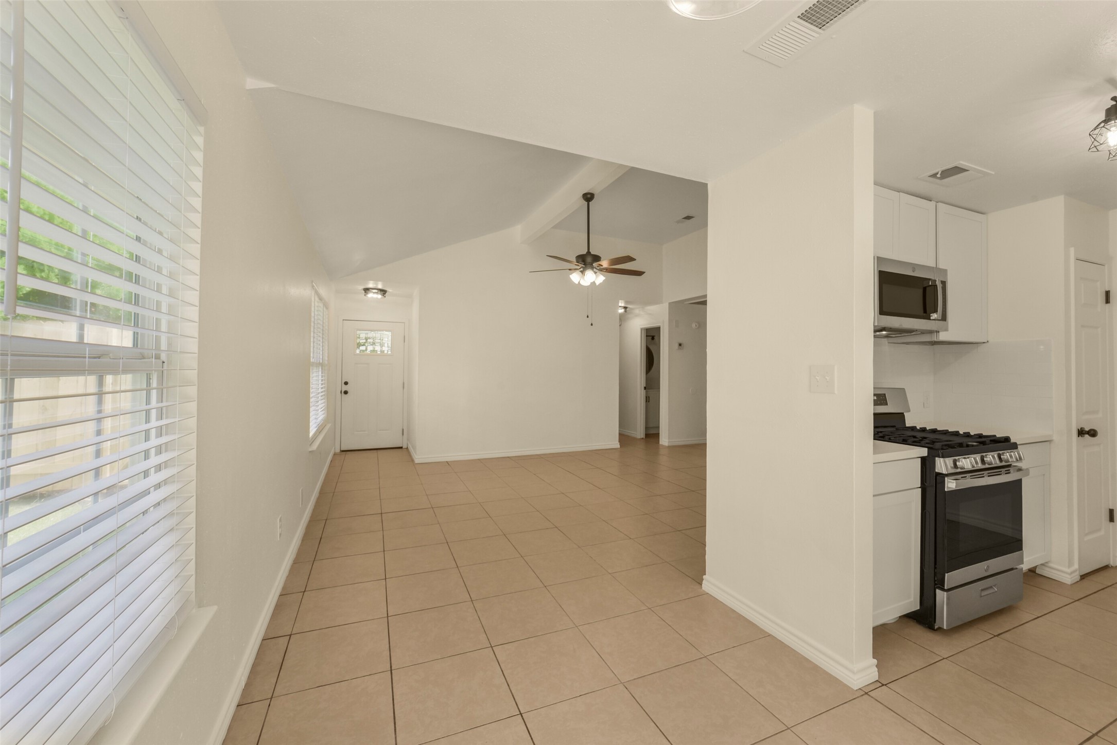 18147 Dinner Creek Drive Property Photo 25