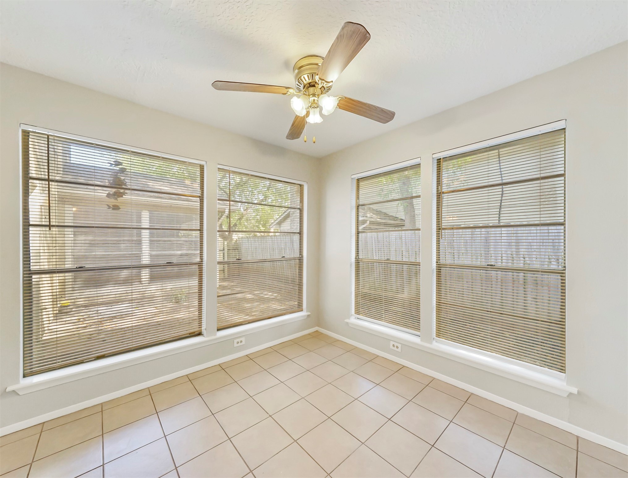 10827 Sugar Hill Drive A Property Photo 7