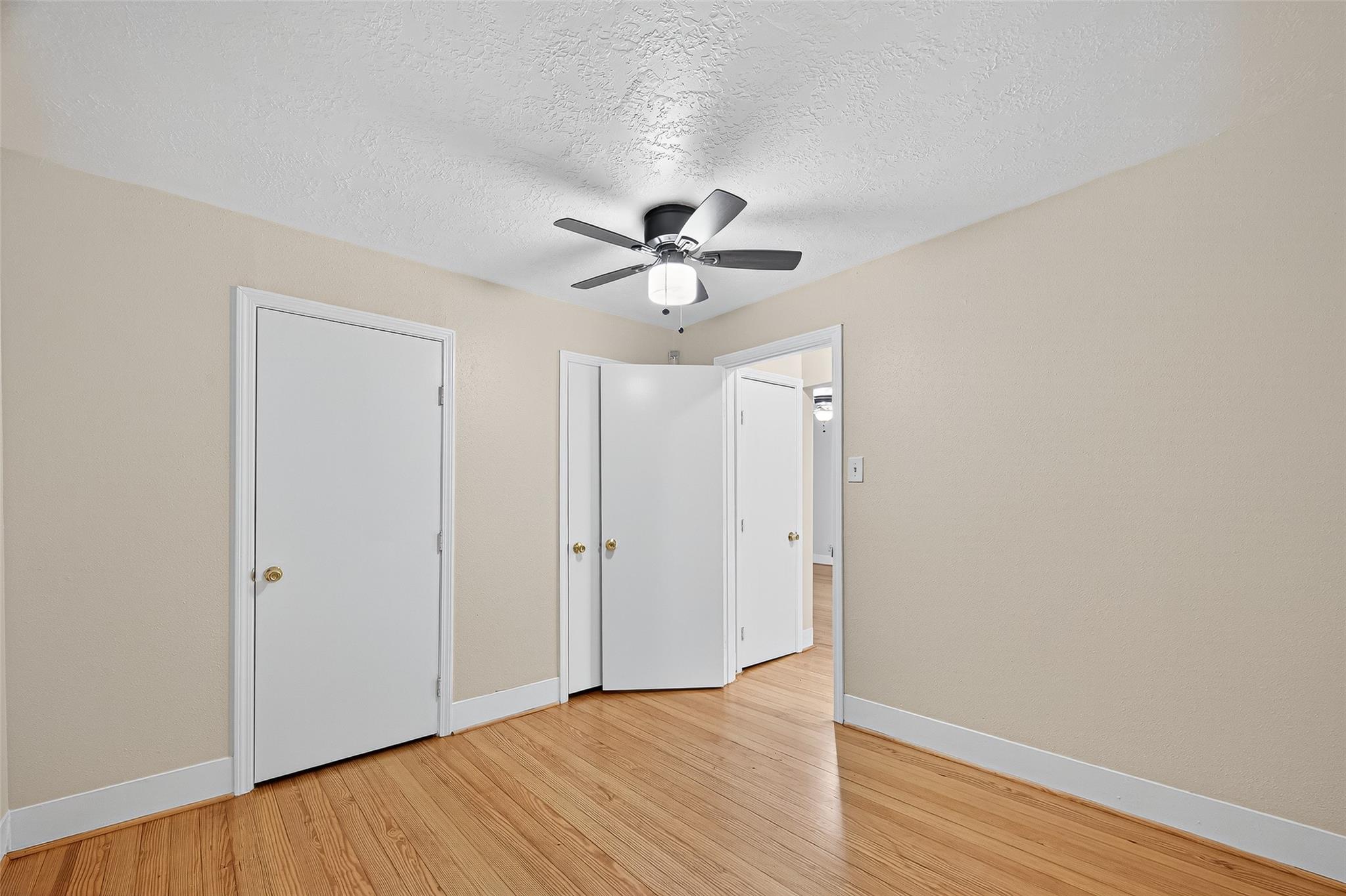 5122 Larkin Street Property Photo 20