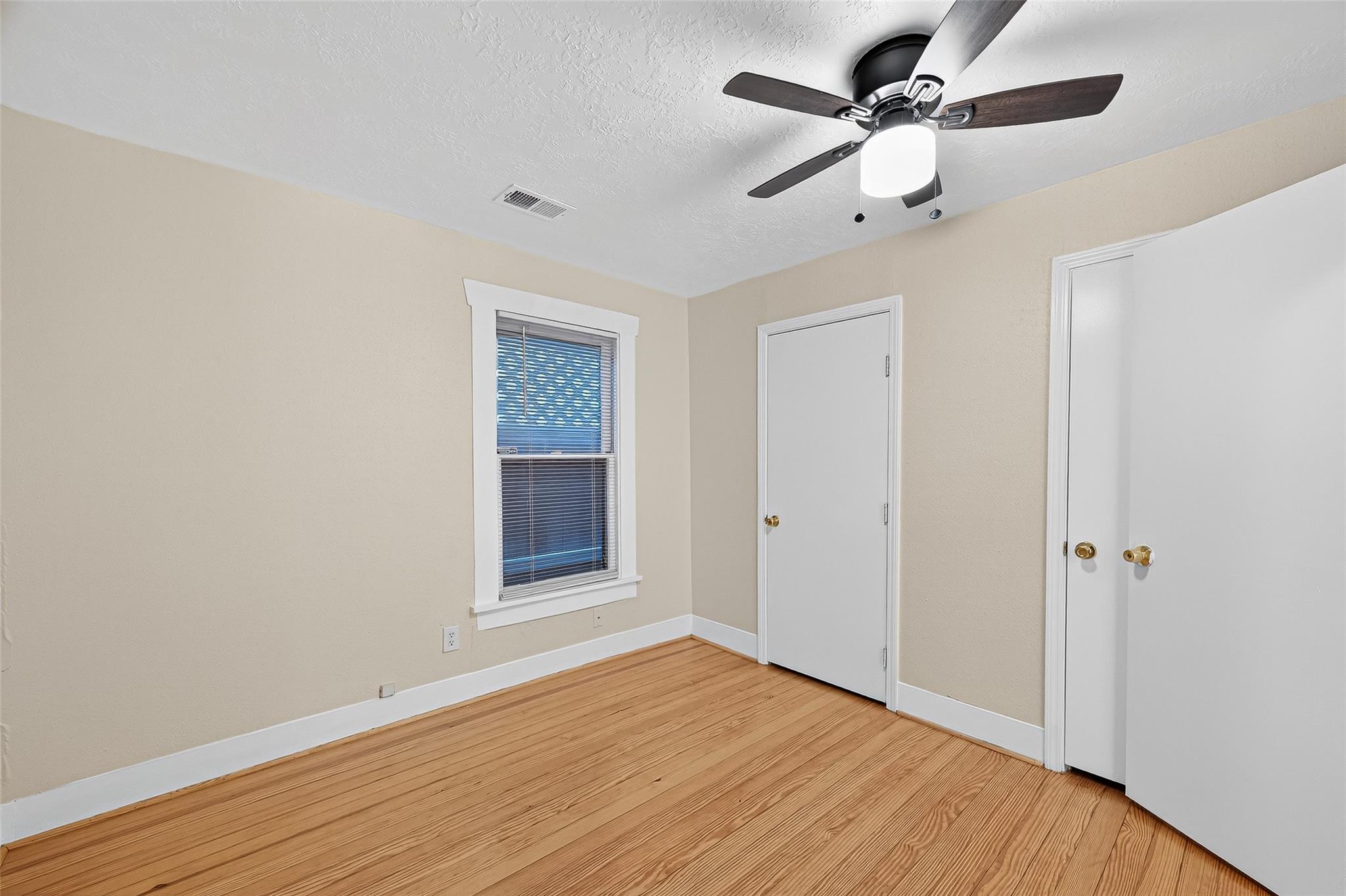 5122 Larkin Street Property Photo 23