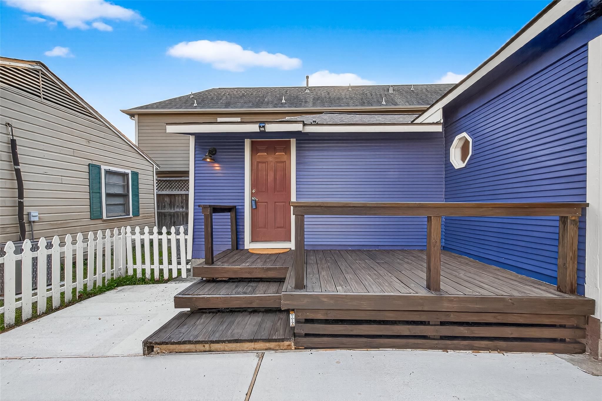 5122 Larkin Street Property Photo 26