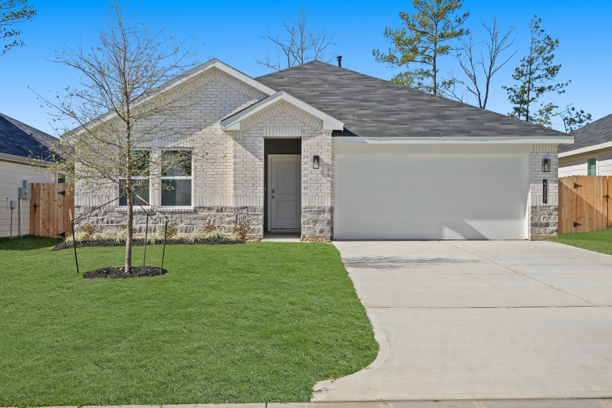 4217 Multnomah Falls Drive Property Photo 2
