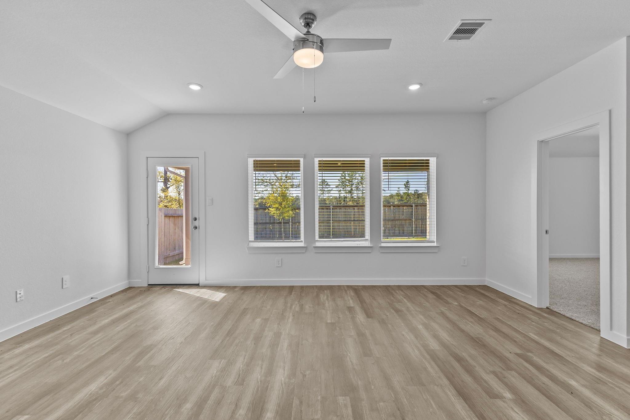 4217 Multnomah Falls Drive, Conroe Tx 77303 Property Photo 13