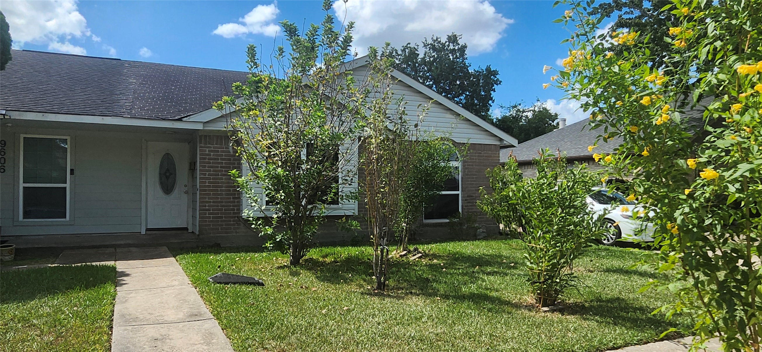 9602 Stockwell Drive Property Photo 4