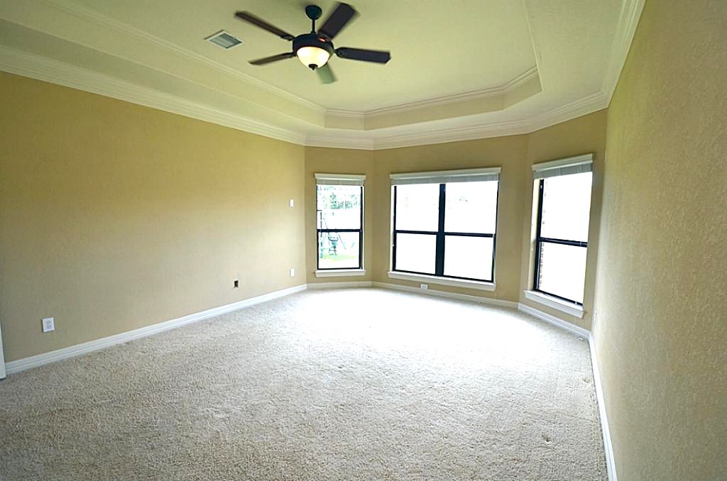 2498 Encino Avenue Property Photo 11