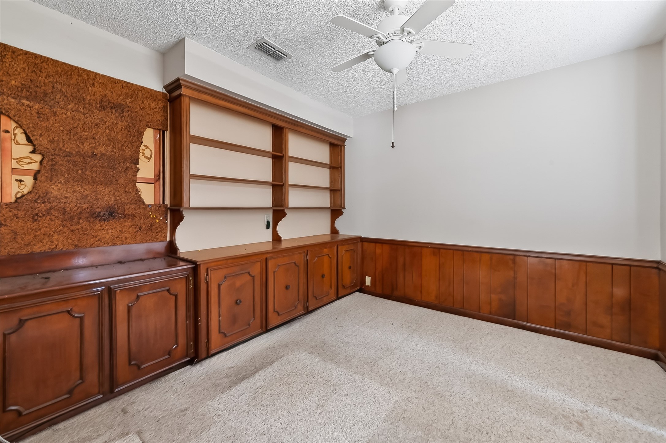 2911 Robinson Road Property Photo 10
