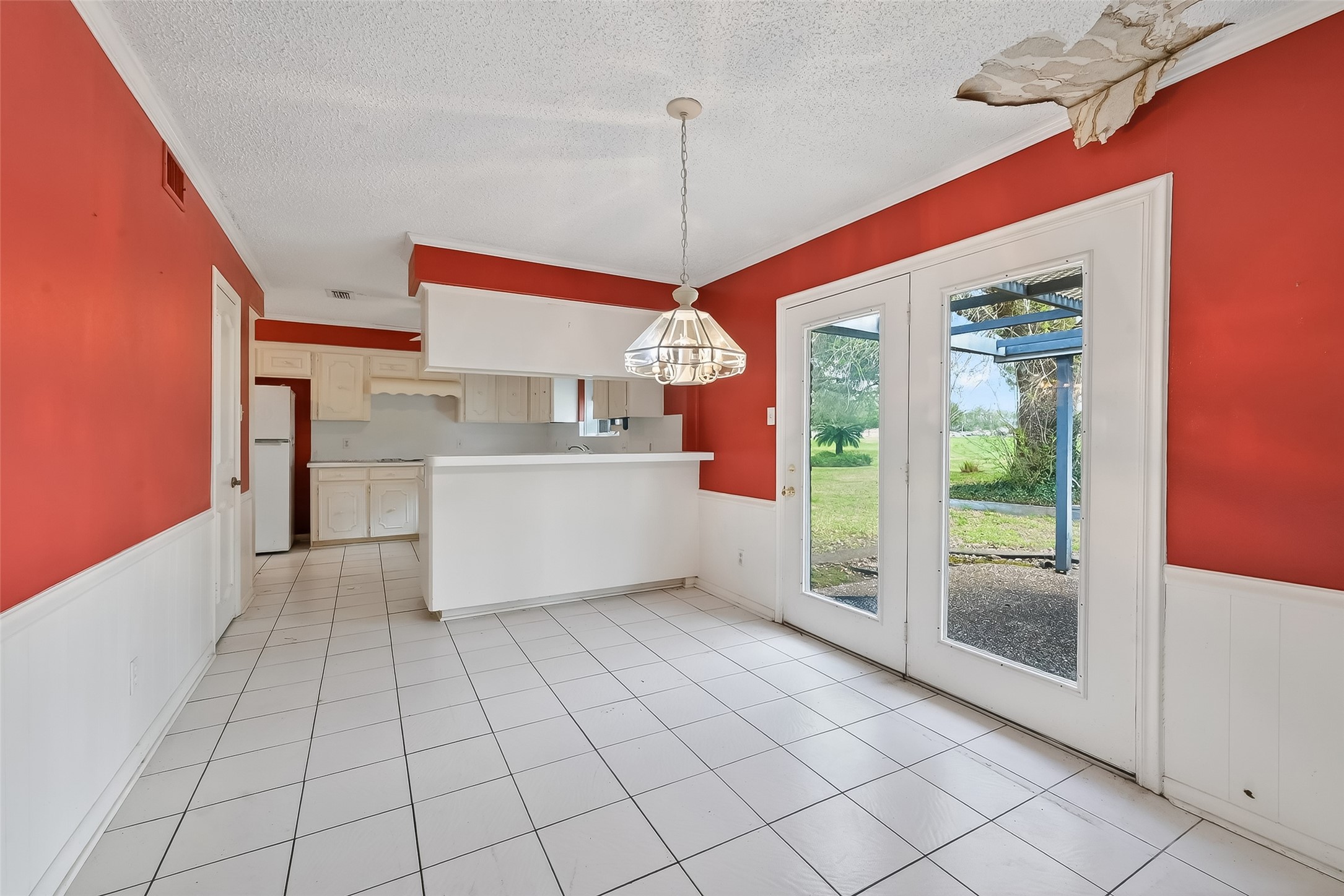 2911 Robinson Road Property Photo 18