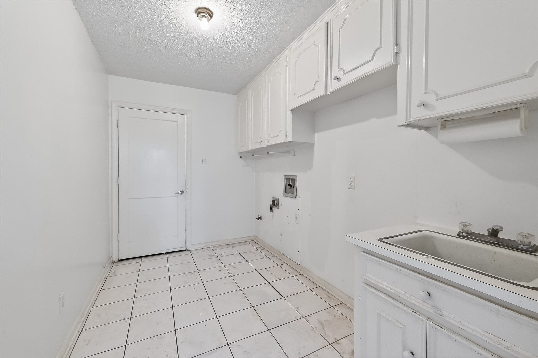 2911 Robinson Road Property Photo 28