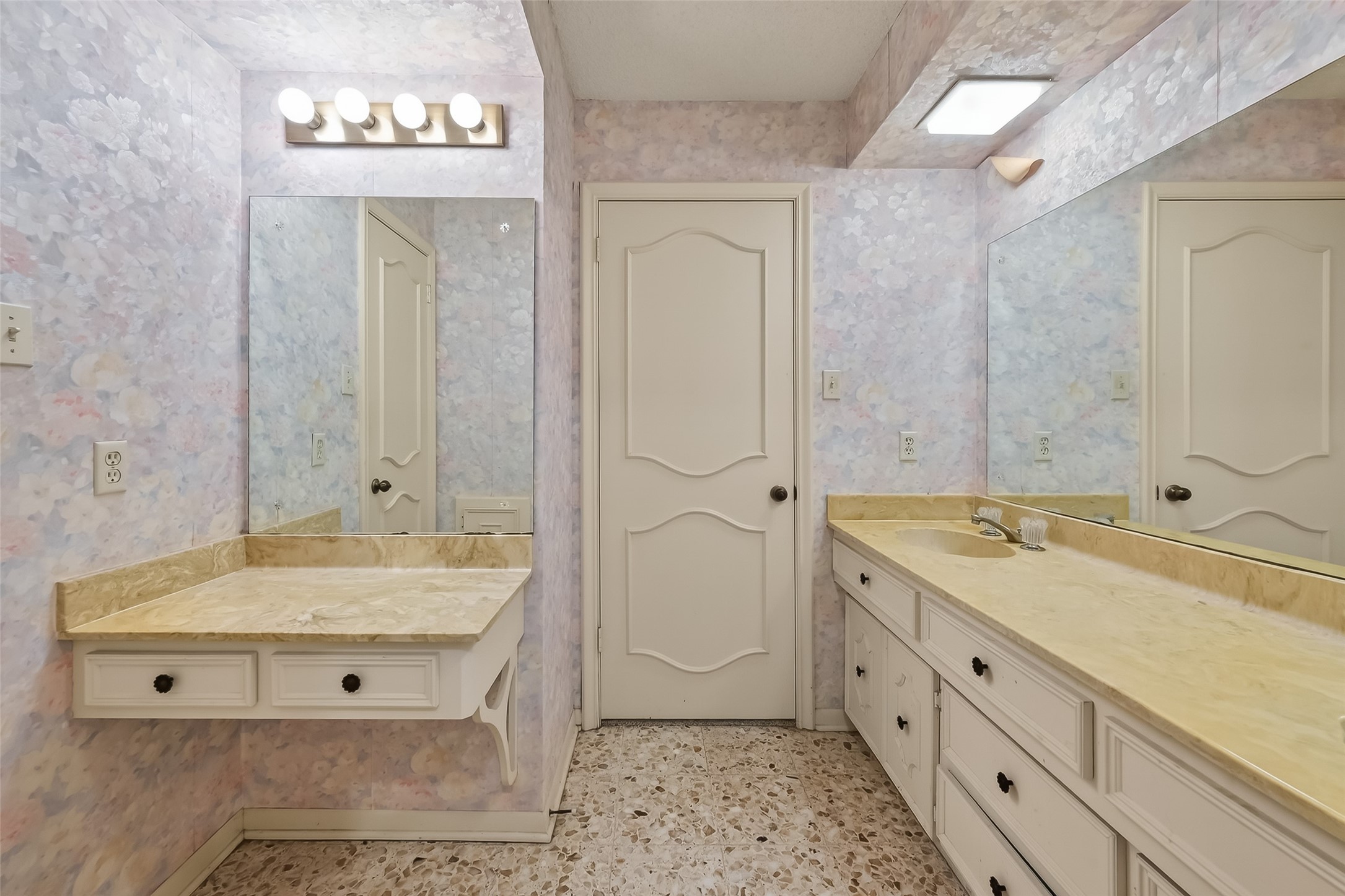 2911 Robinson Road Property Photo 33