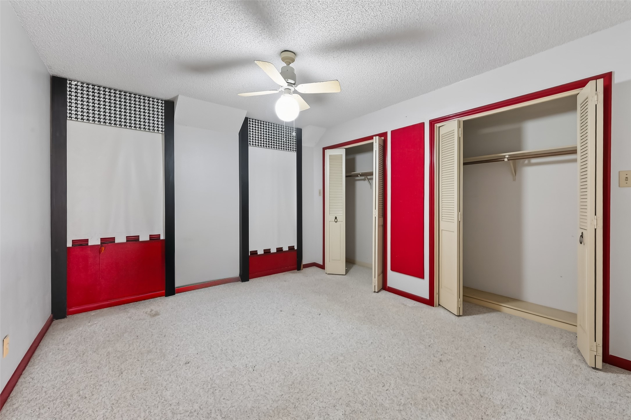 2911 Robinson Road Property Photo 38