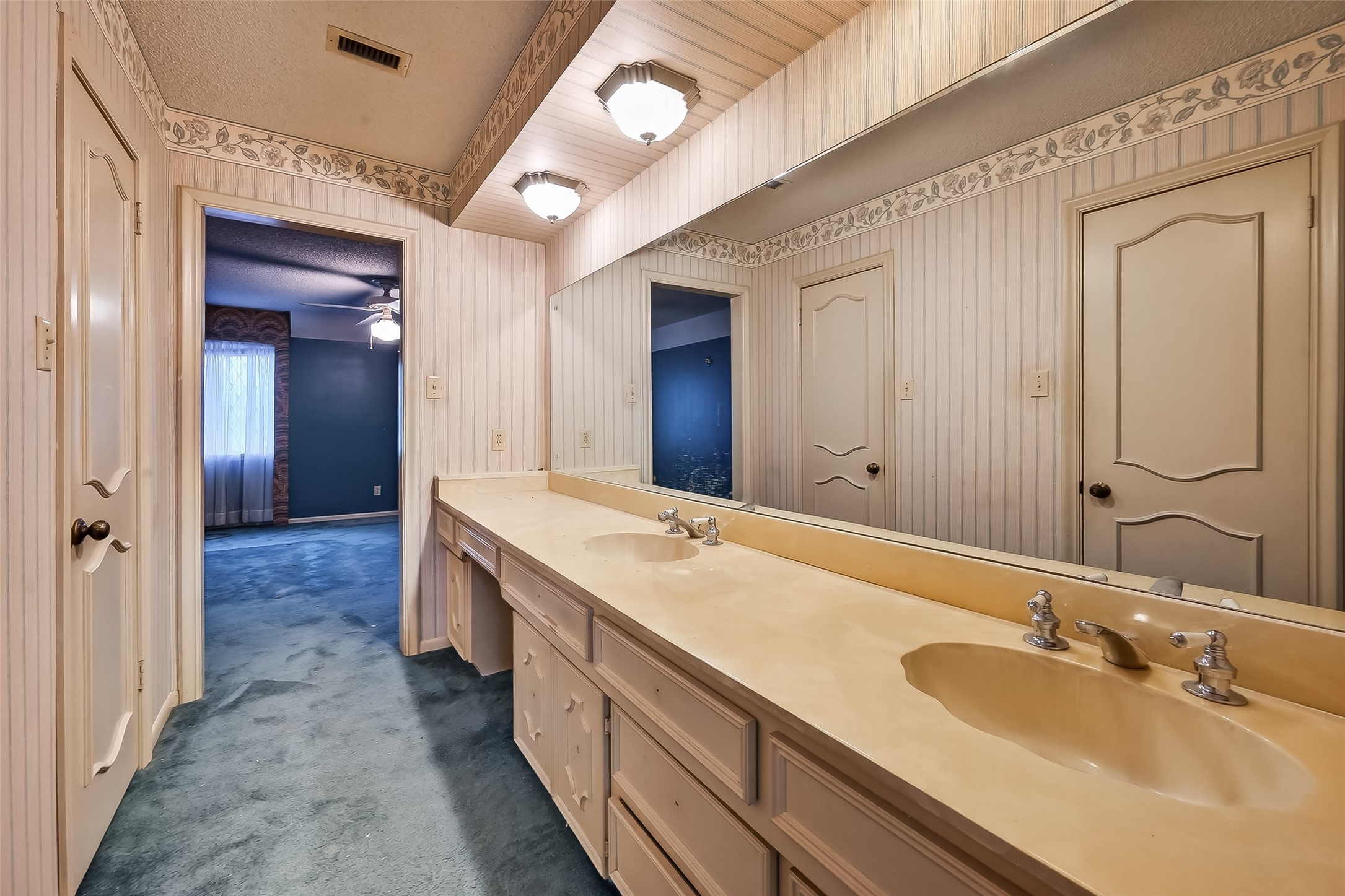 2911 Robinson Road Property Photo 45
