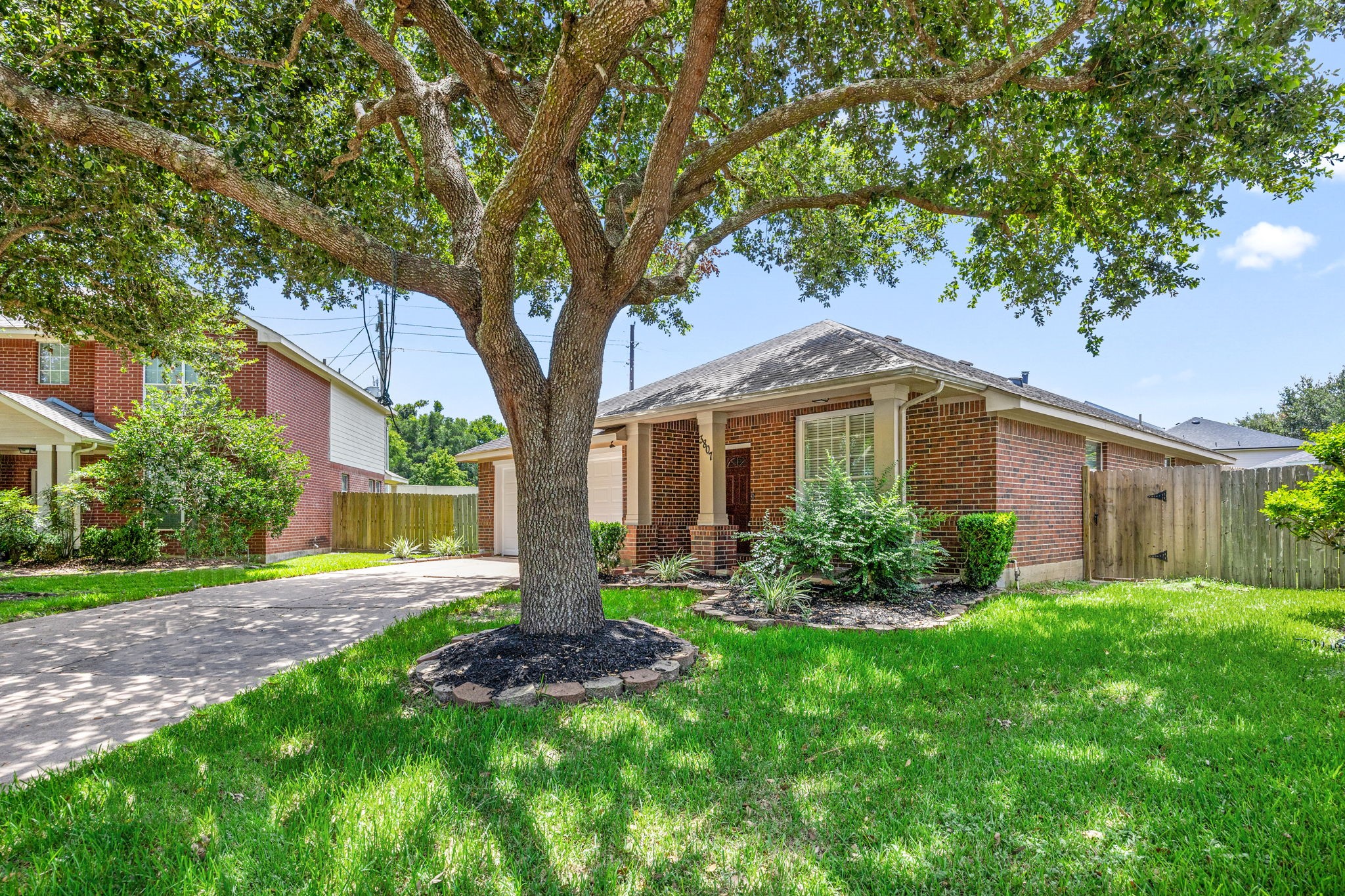 3807 Parade Ct Court Property Photo 4