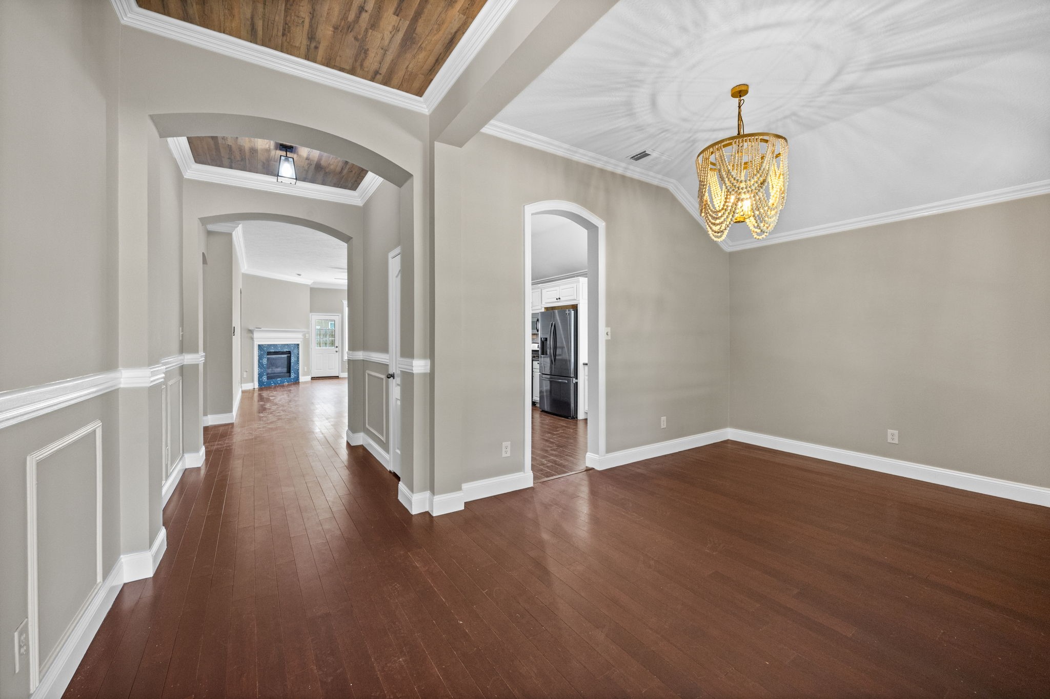 3807 Parade Ct Court Property Photo 6