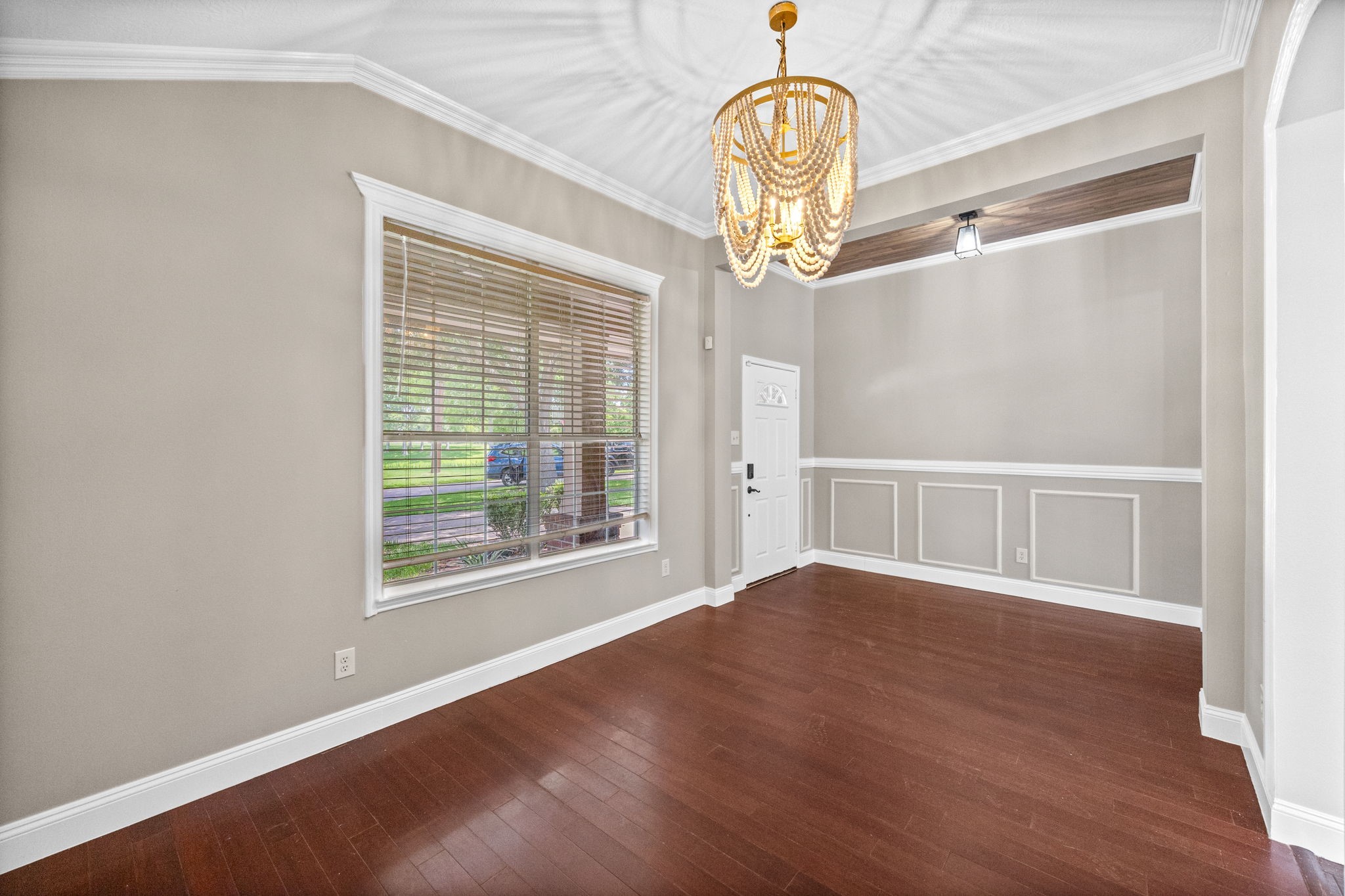 3807 Parade Ct Court Property Photo 9