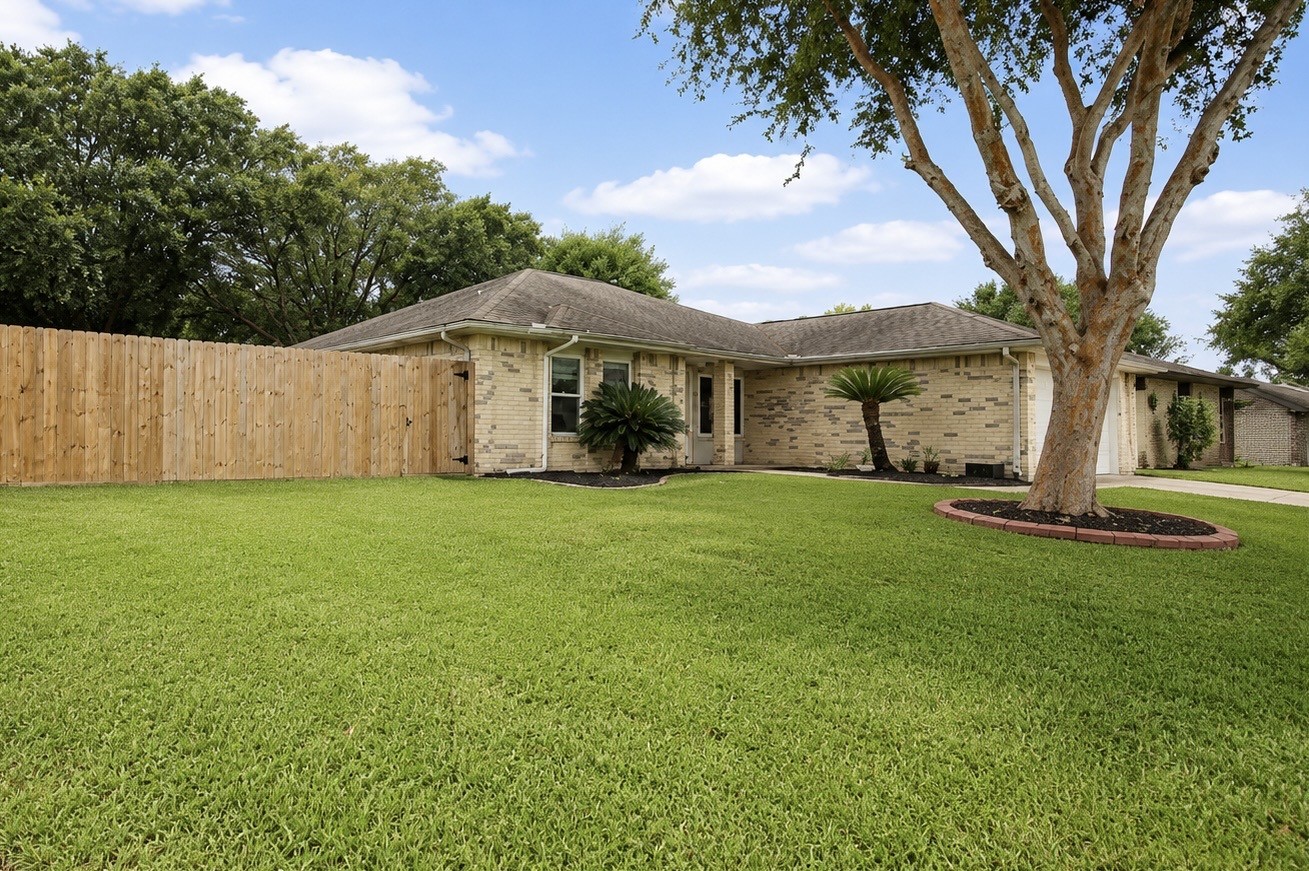 16814 Square Rigger Lane Property Photo 3