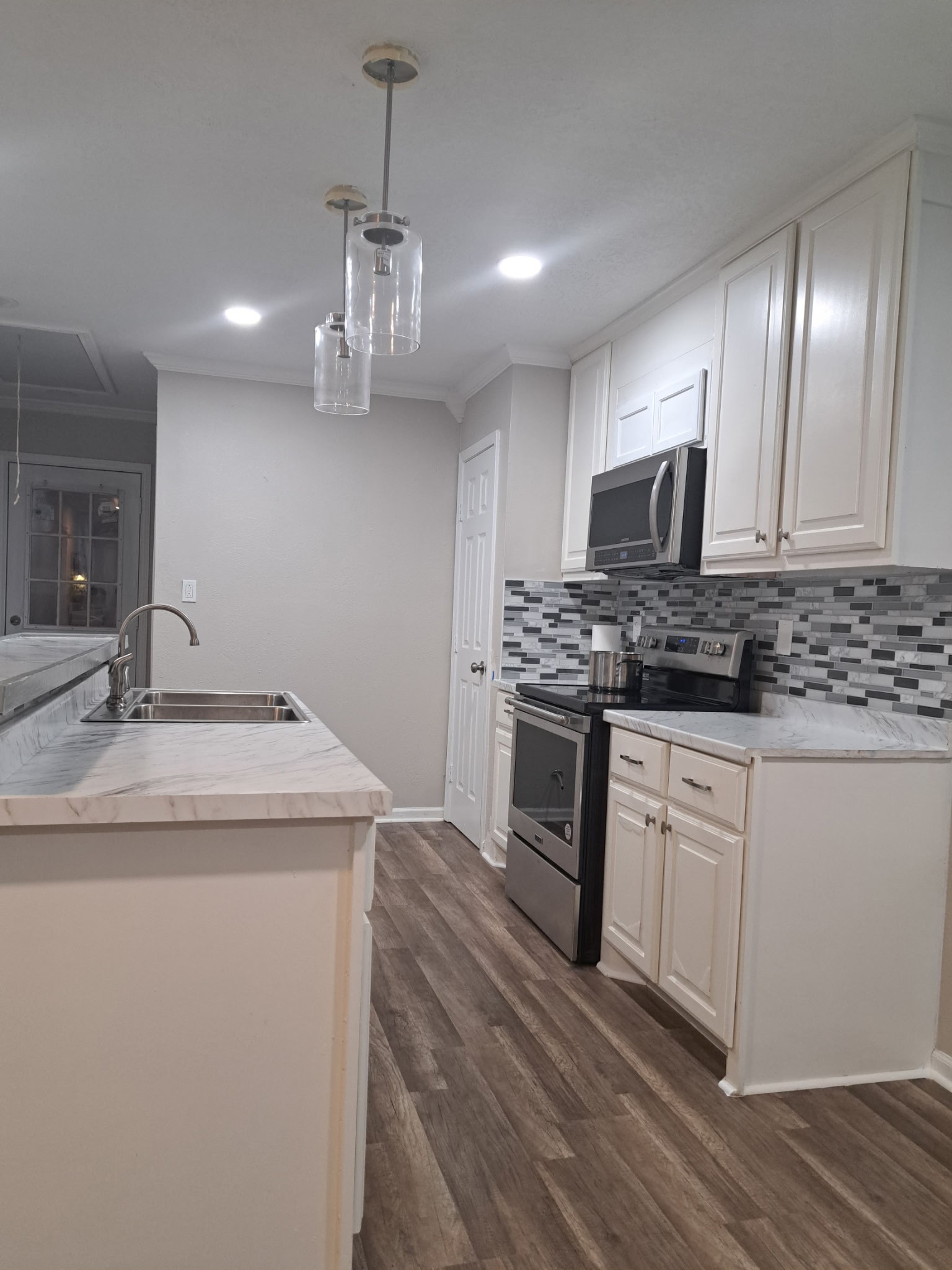 2114 N Fm 1486 Road Property Photo 9