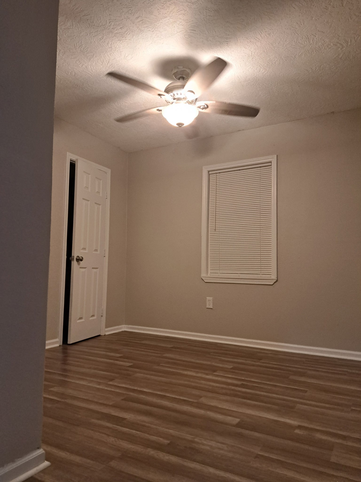 2114 N Fm 1486 Road Property Photo 14