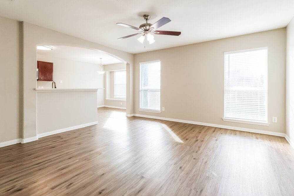 2507 Kiplands Way Drive Property Photo 4