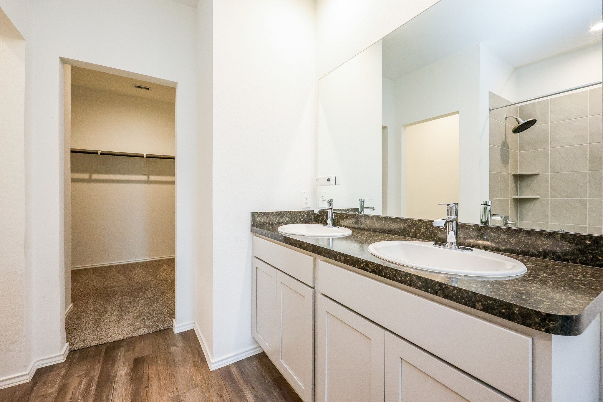 5419 Desert Glen Drive Property Photo 12