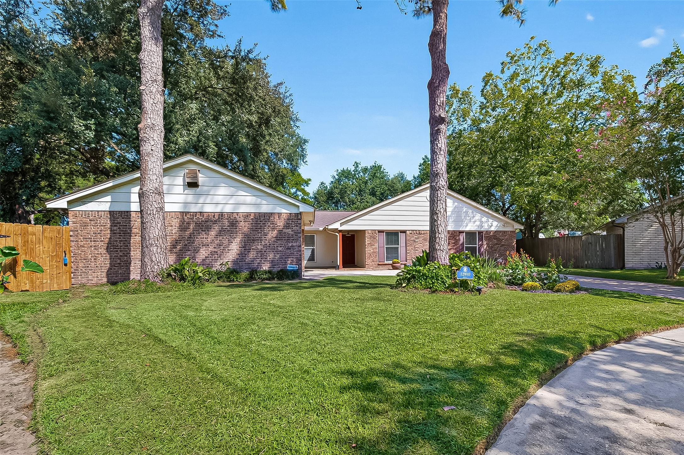 12910 Aste Lane Property Photo 5