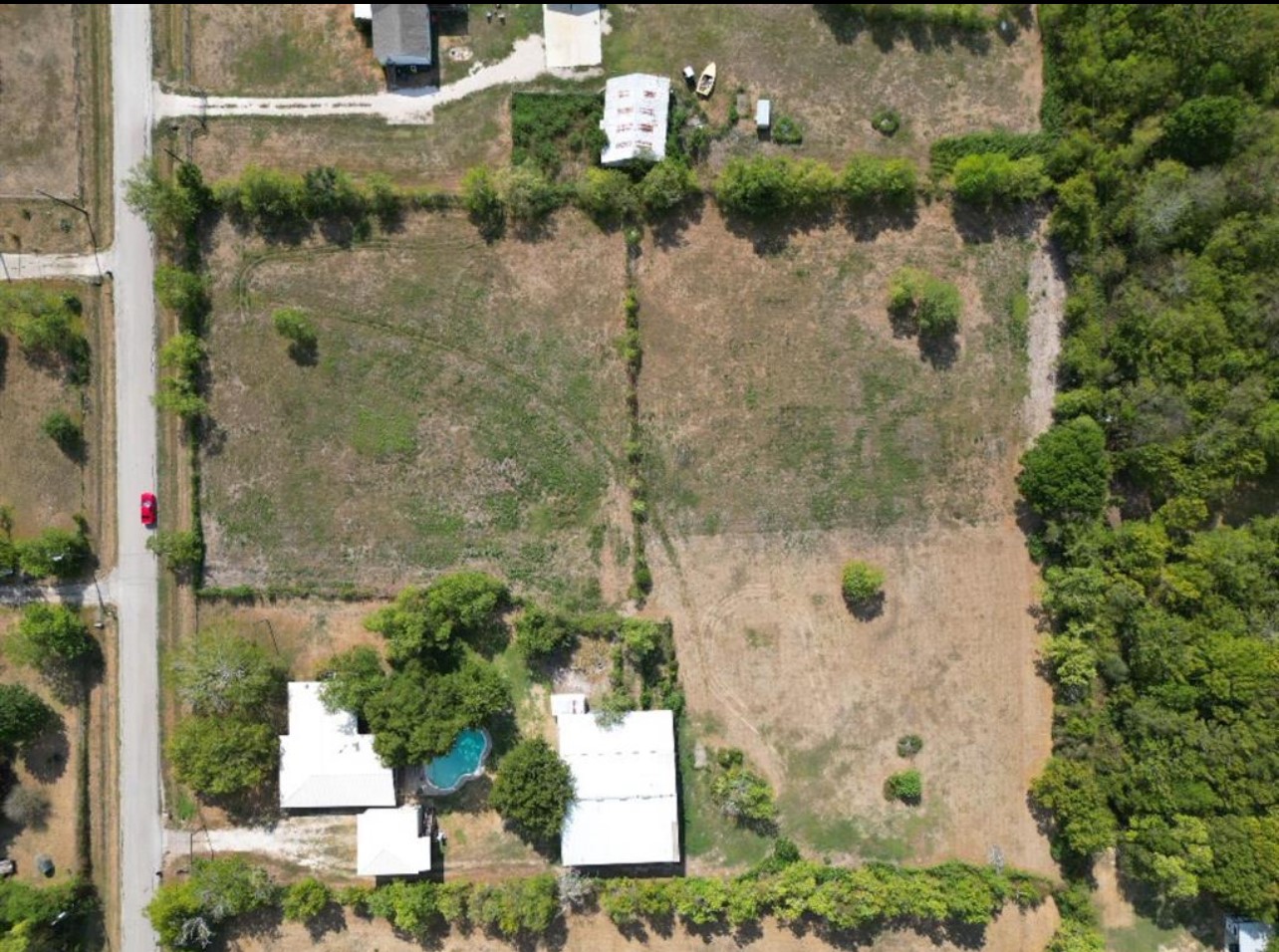 3833 Gatewood Road Property Photo 2