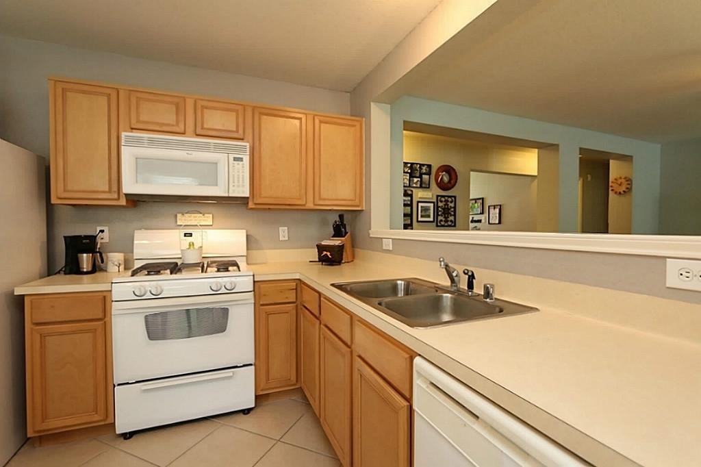 18127 Valebluff Lane Property Photo 3