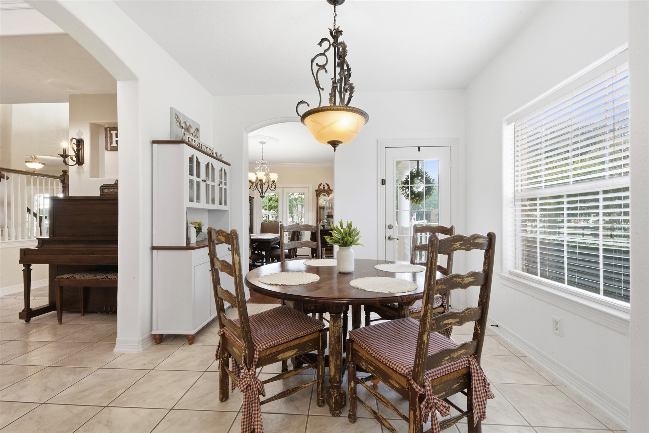 1727 Wild Mustang Canyon Lane Property Photo 12