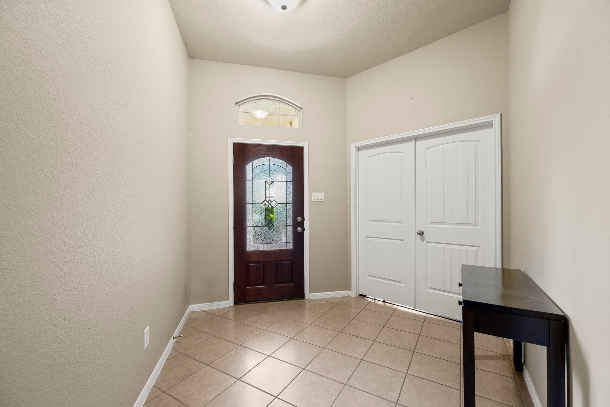 1046 Cedar Lake Court Property Photo 5
