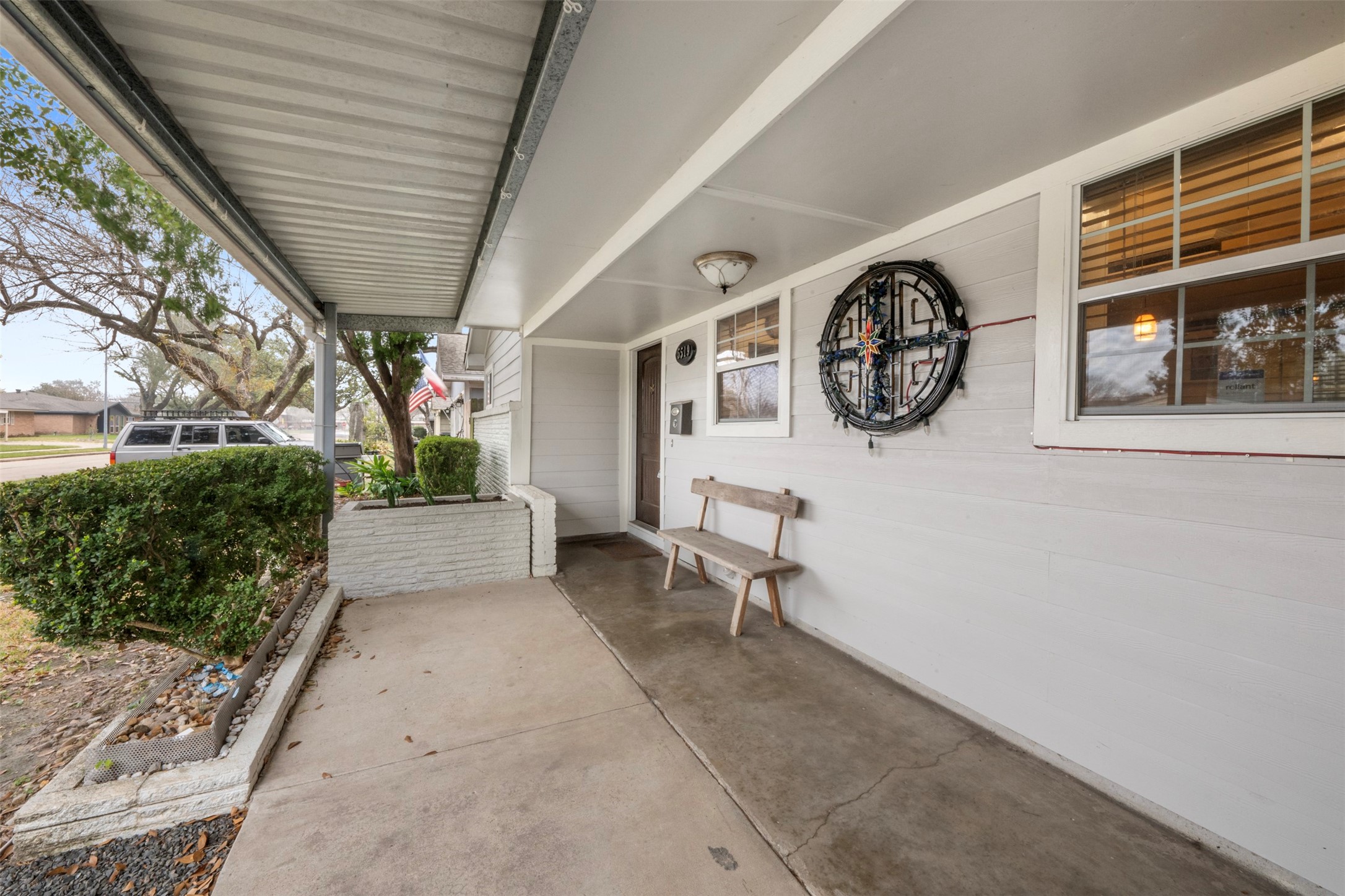 5519 Cheshire Lane Property Photo 2