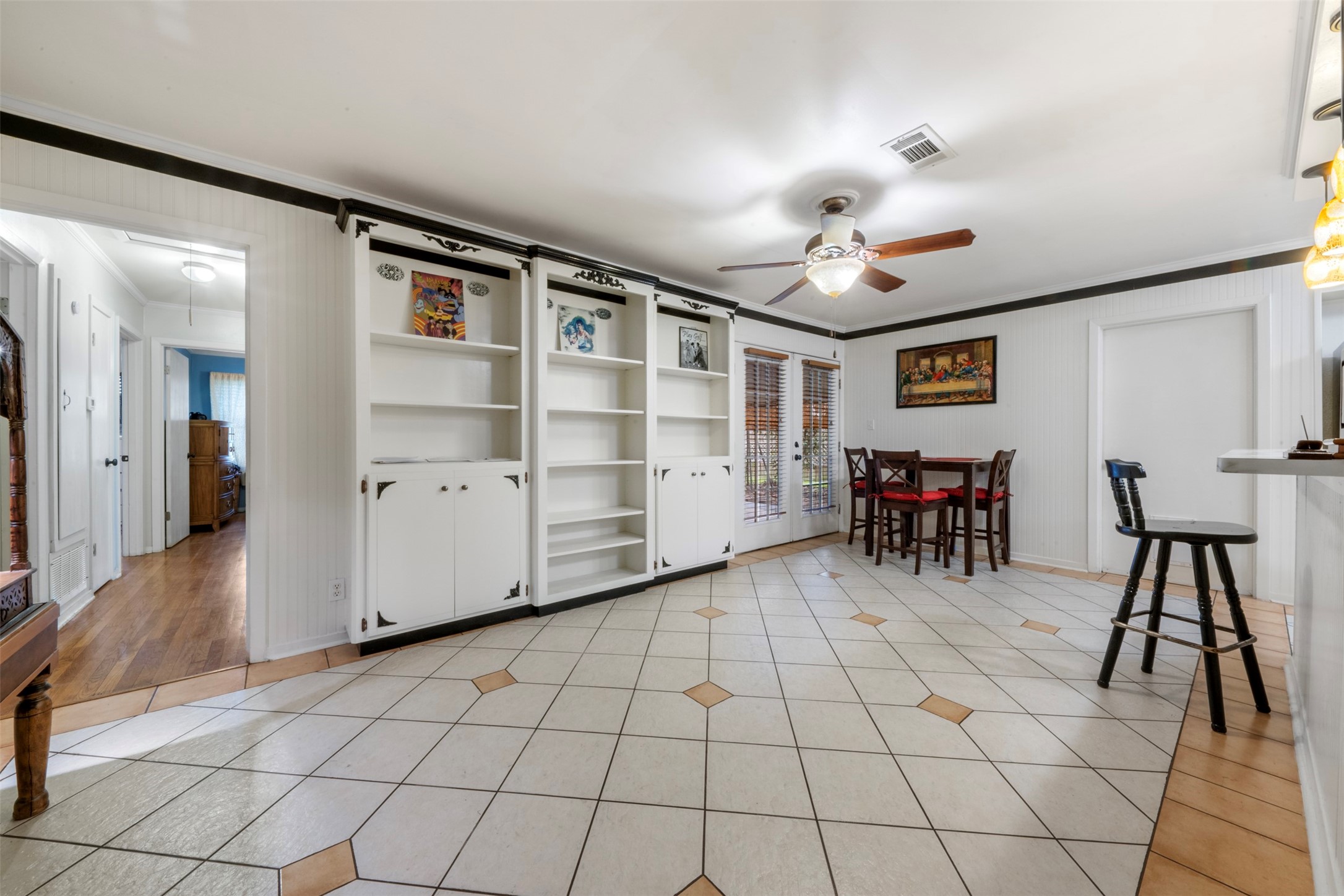 5519 Cheshire Lane Property Photo 7