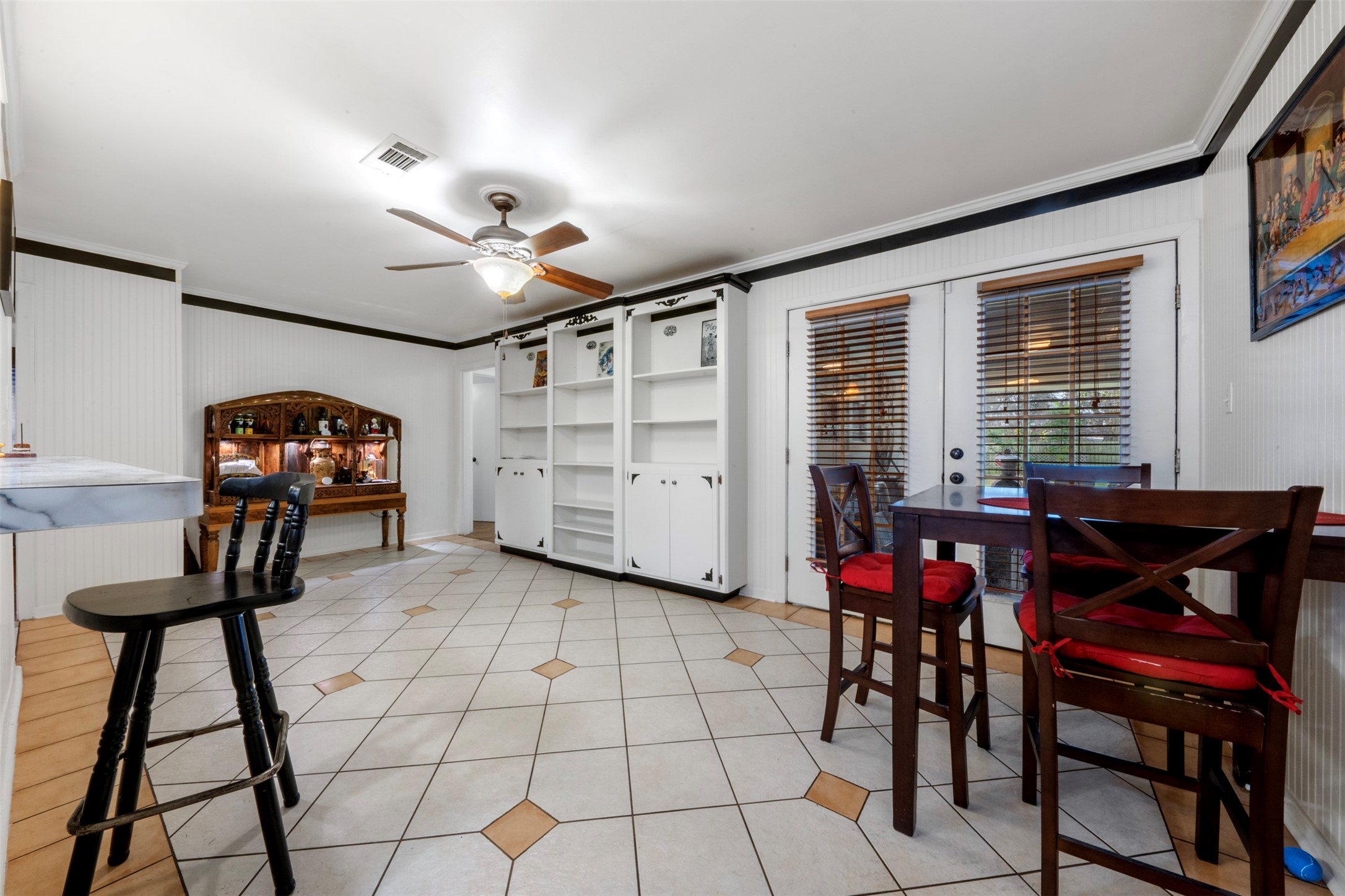 5519 Cheshire Lane Property Photo 9