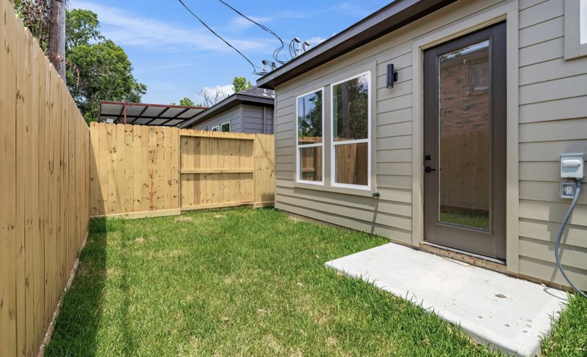 6624 Saint Augustine Street B Property Photo 3