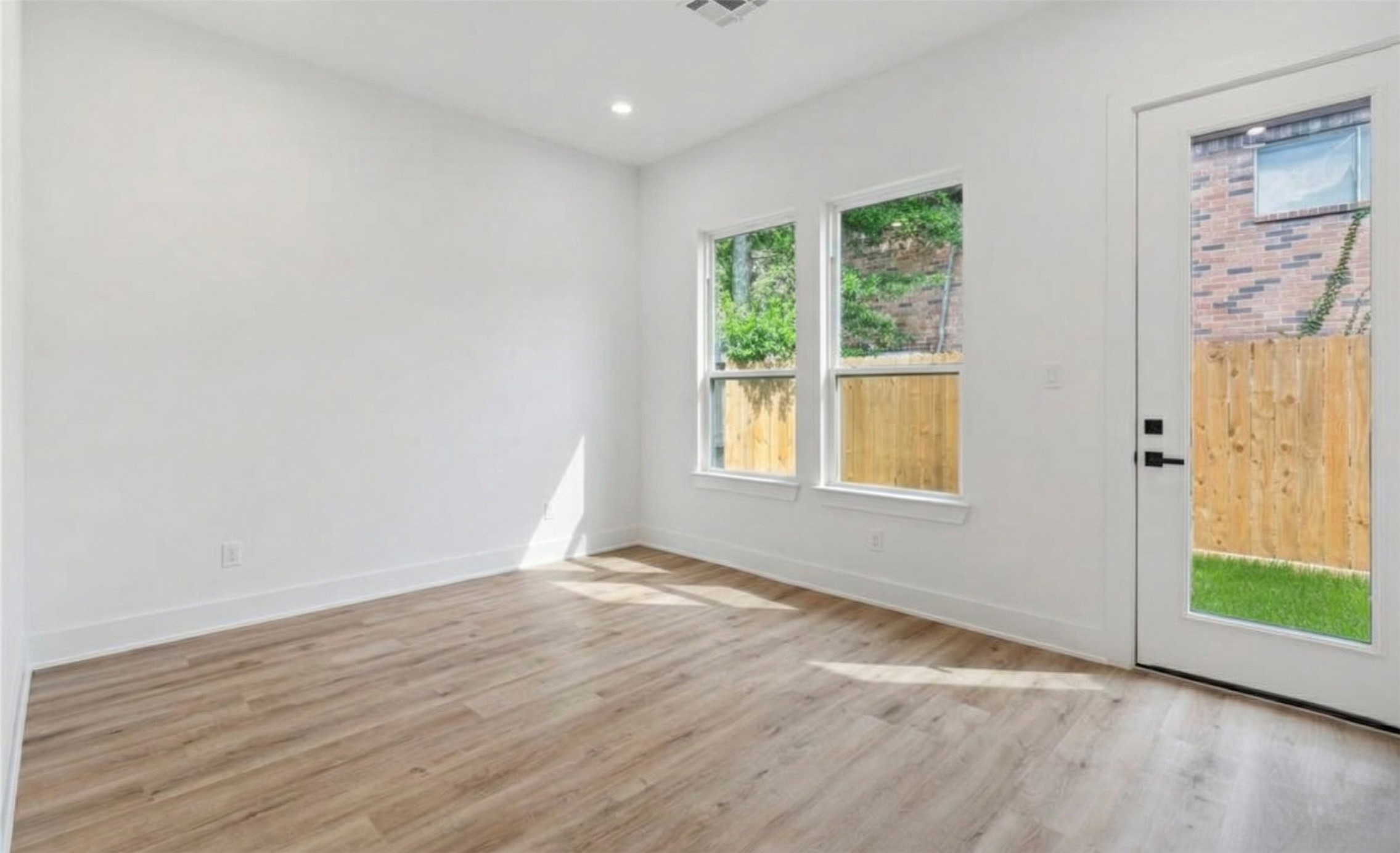 6624 Saint Augustine Street B Property Photo 6