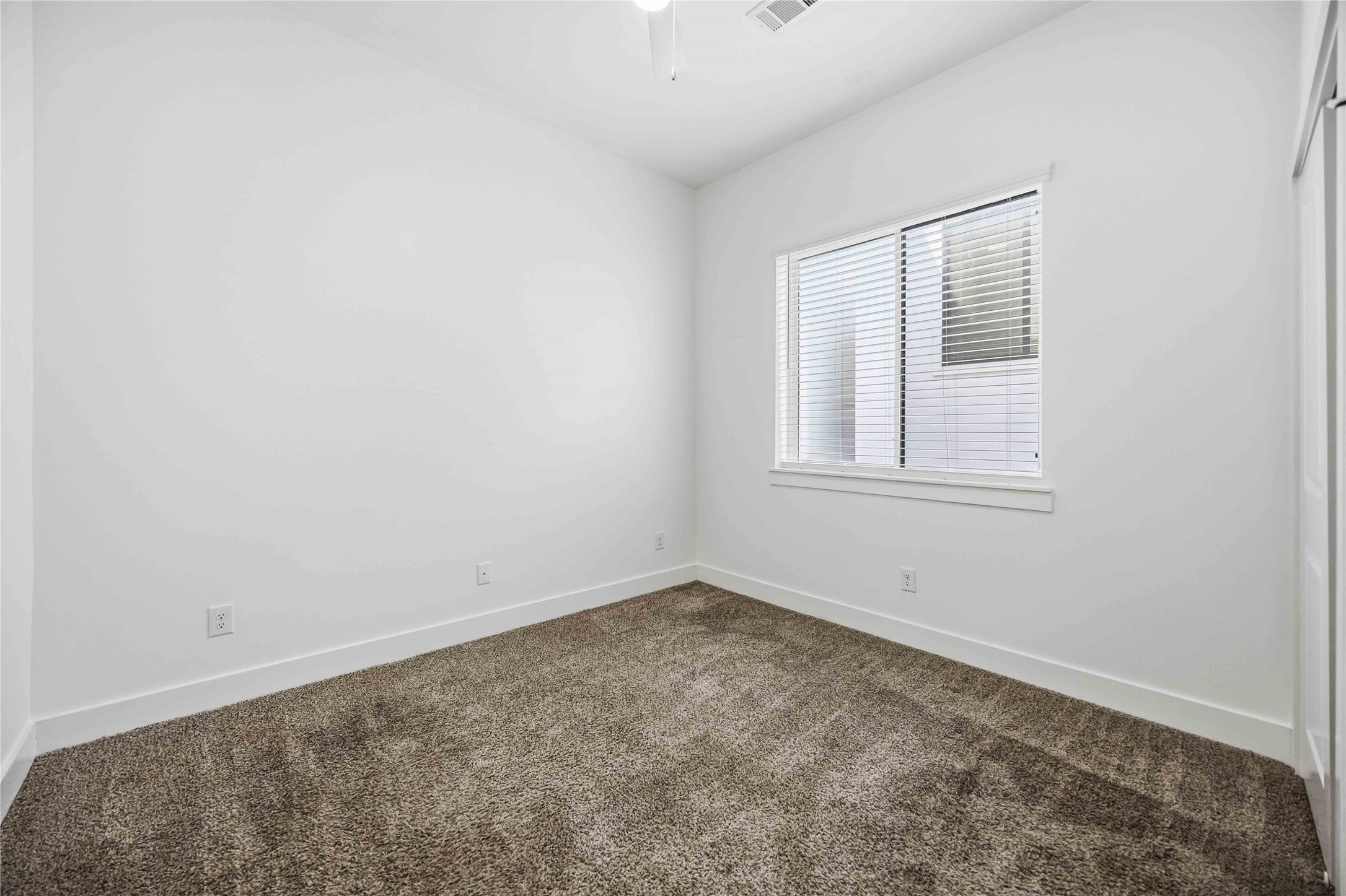 3369 Daphne Street Property Photo 12