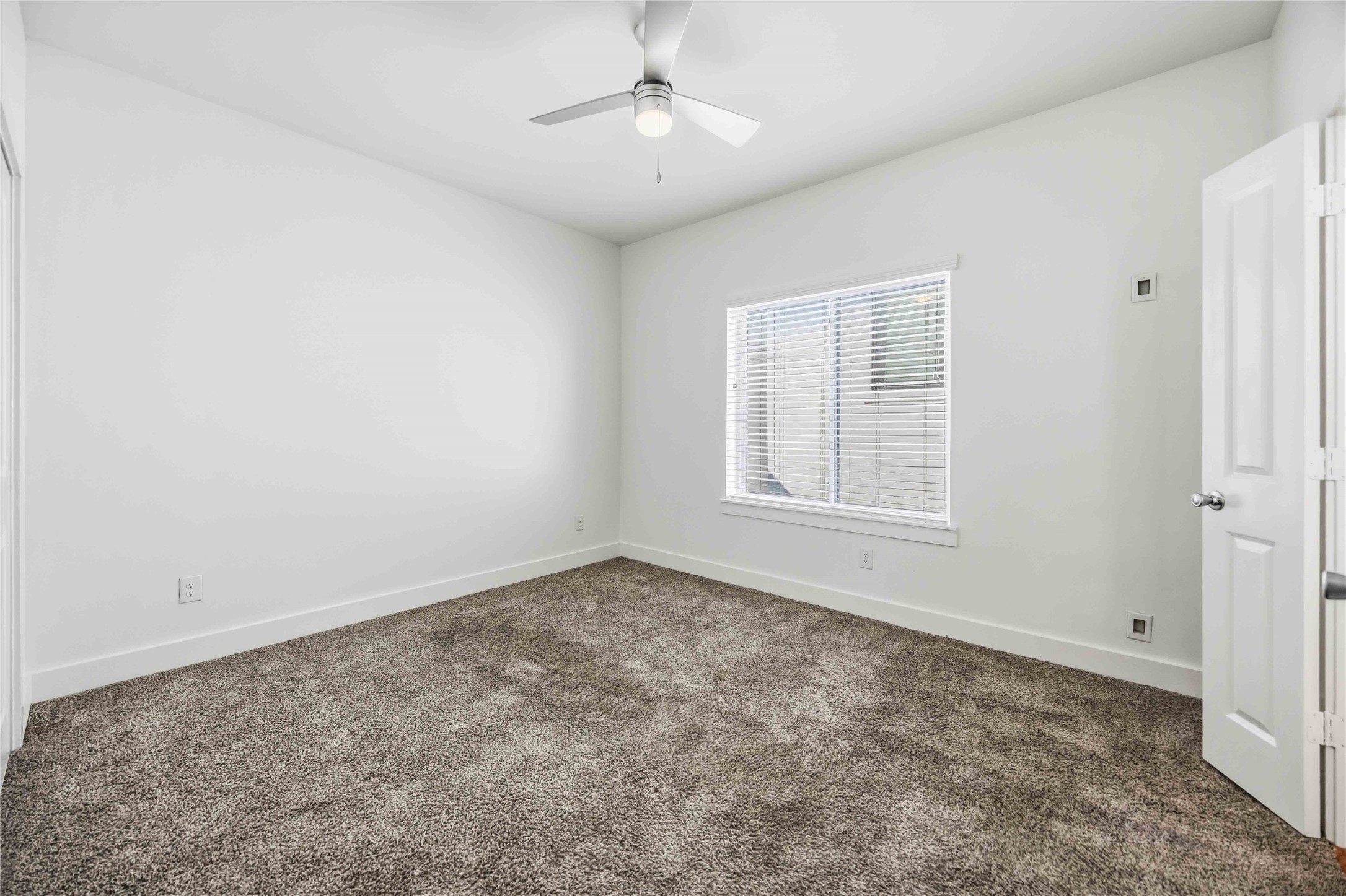 3369 Daphne Street Property Photo 15